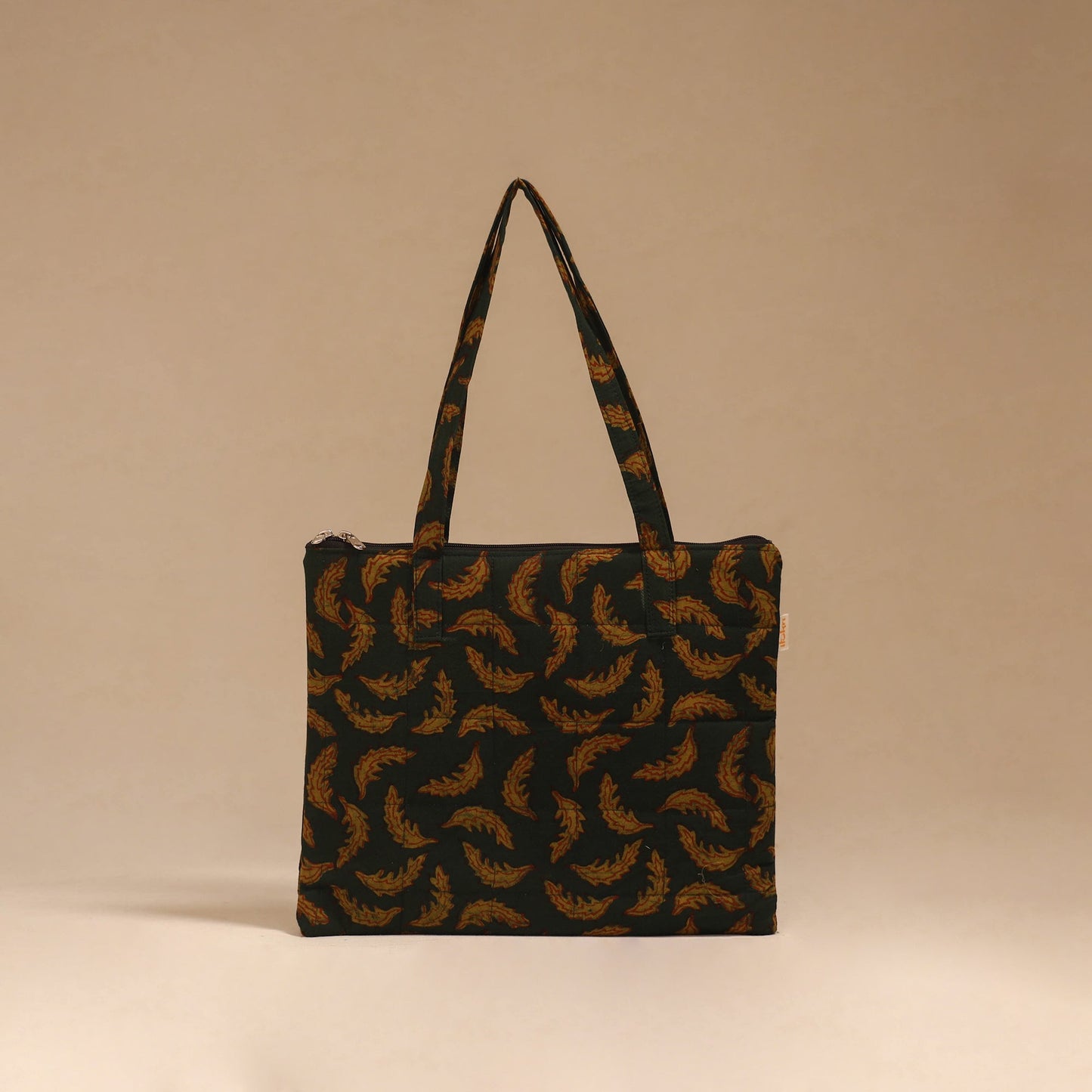 Handcrafted quilted handbag 18