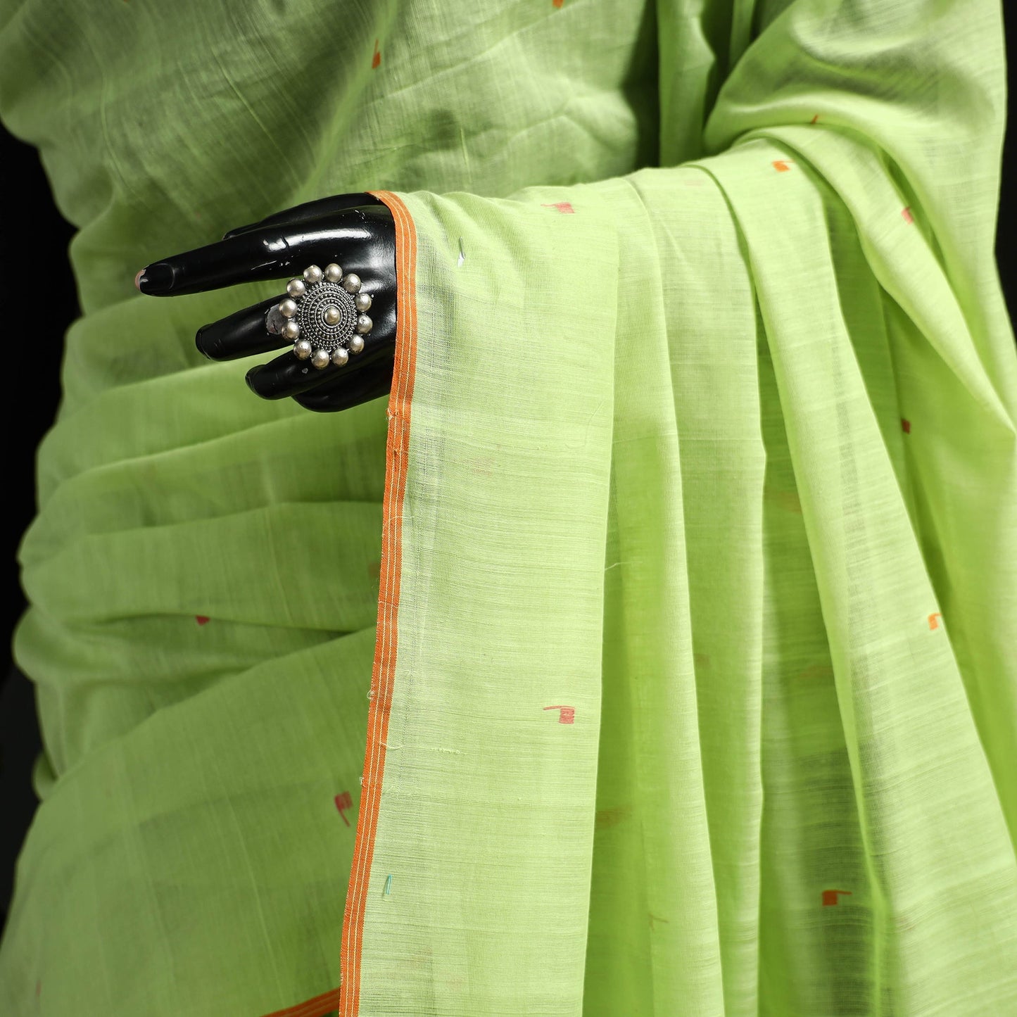 Green - handloom cotton buti srikakulam jamdani saree 14