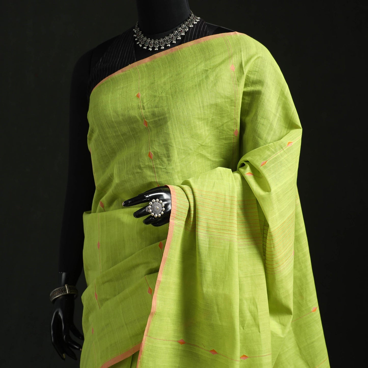 Green - handloom cotton buti srikakulam jamdani saree 15