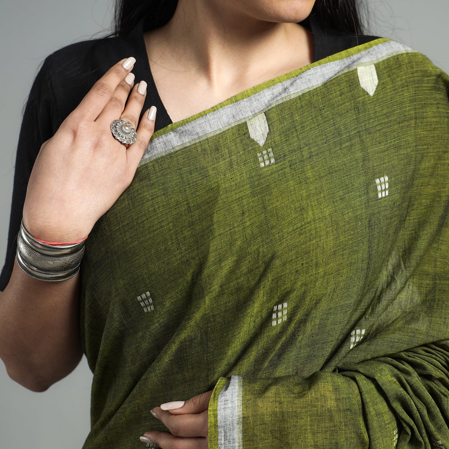 Handloom Cotton Phulia Jamdani Saree with Tassels
