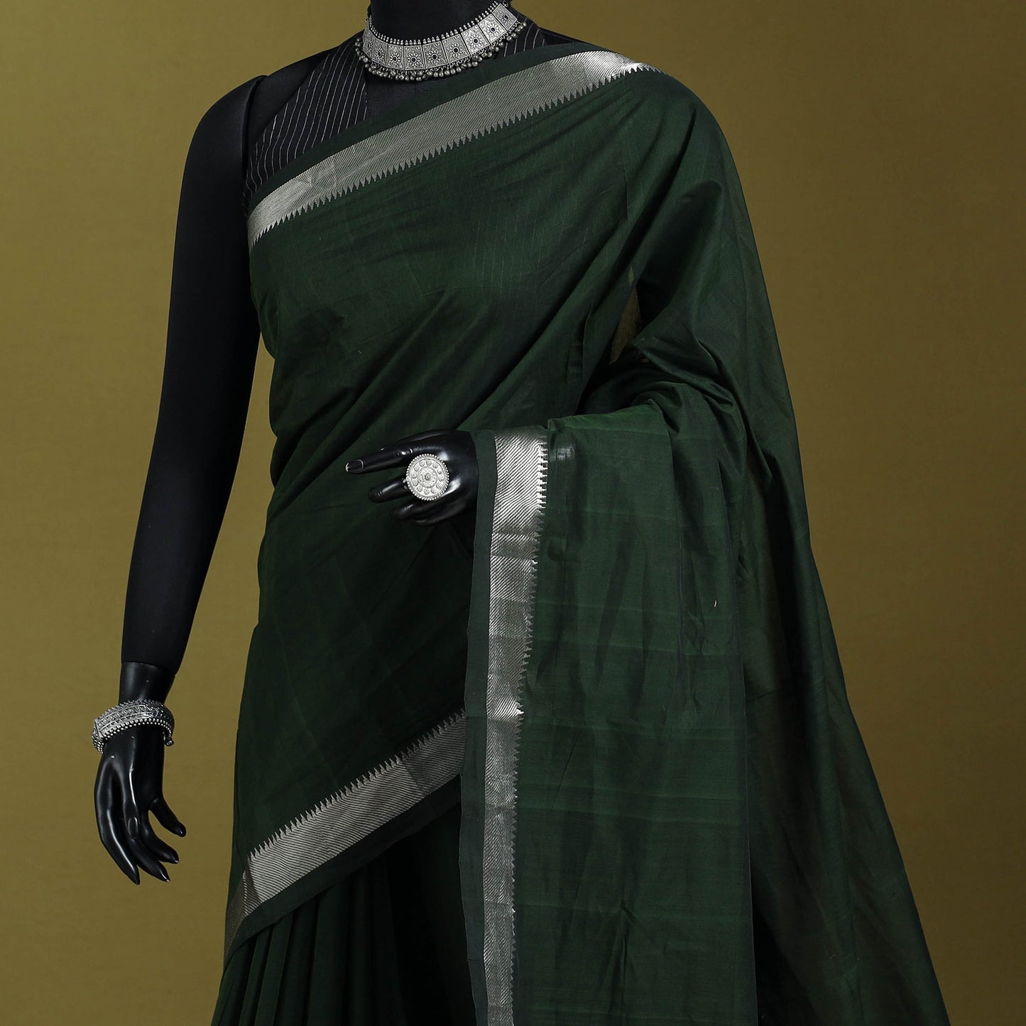 Green - handloom cotton zari border mangalagiri saree 11