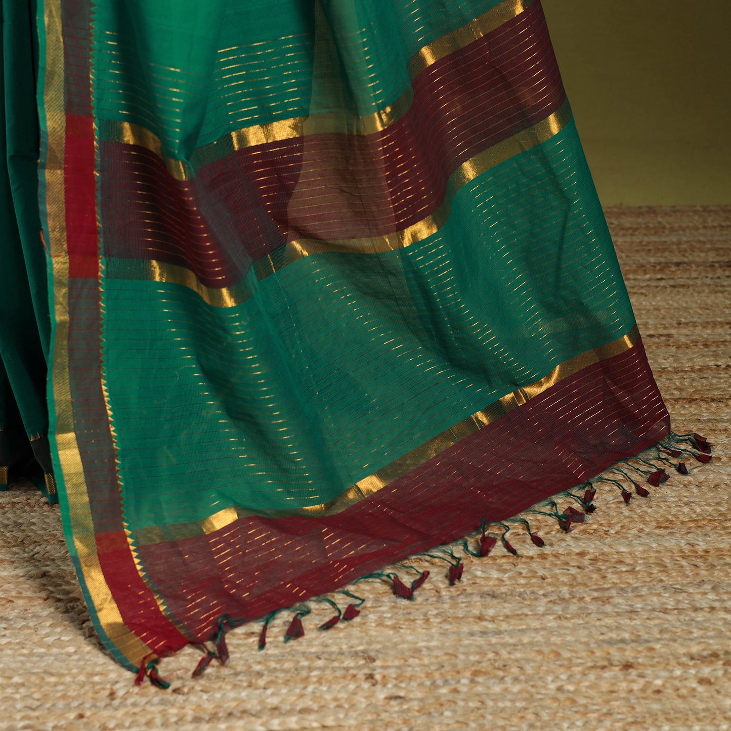 Green - handloom cotton zari border mangalagiri saree 24