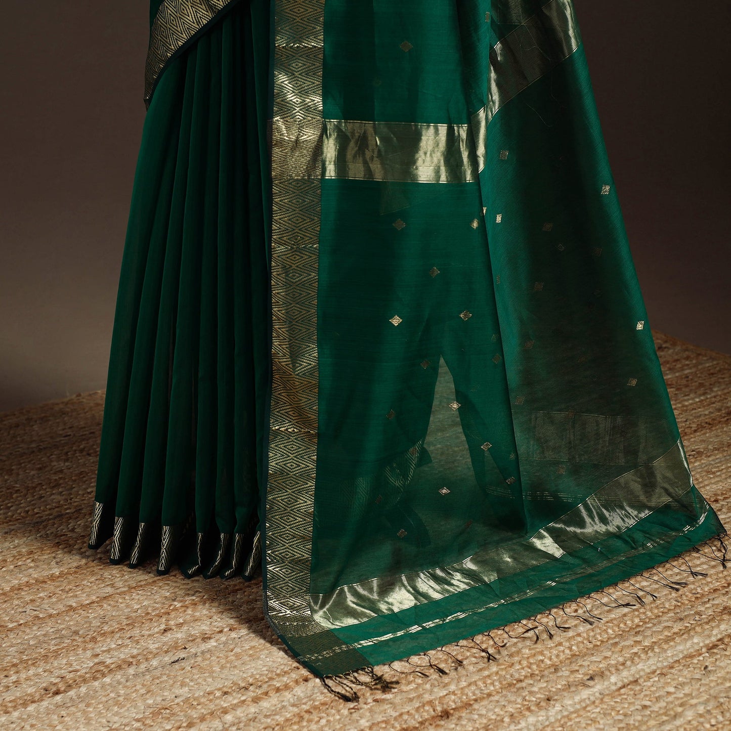 Green - handloom maheshwari saree with zari border 31