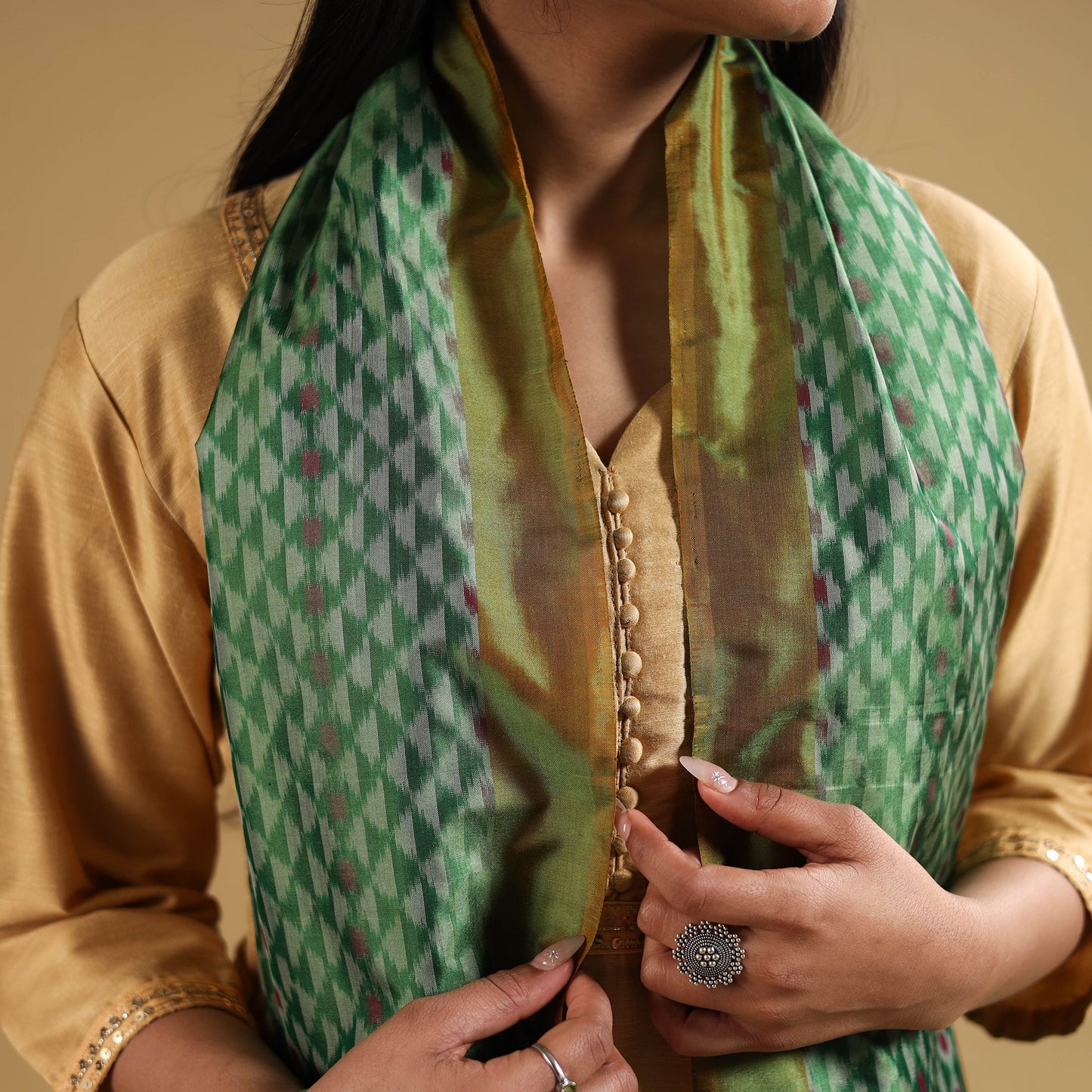 Green - Handloom Mulberry Silk Pochampally Ikat Stole 05