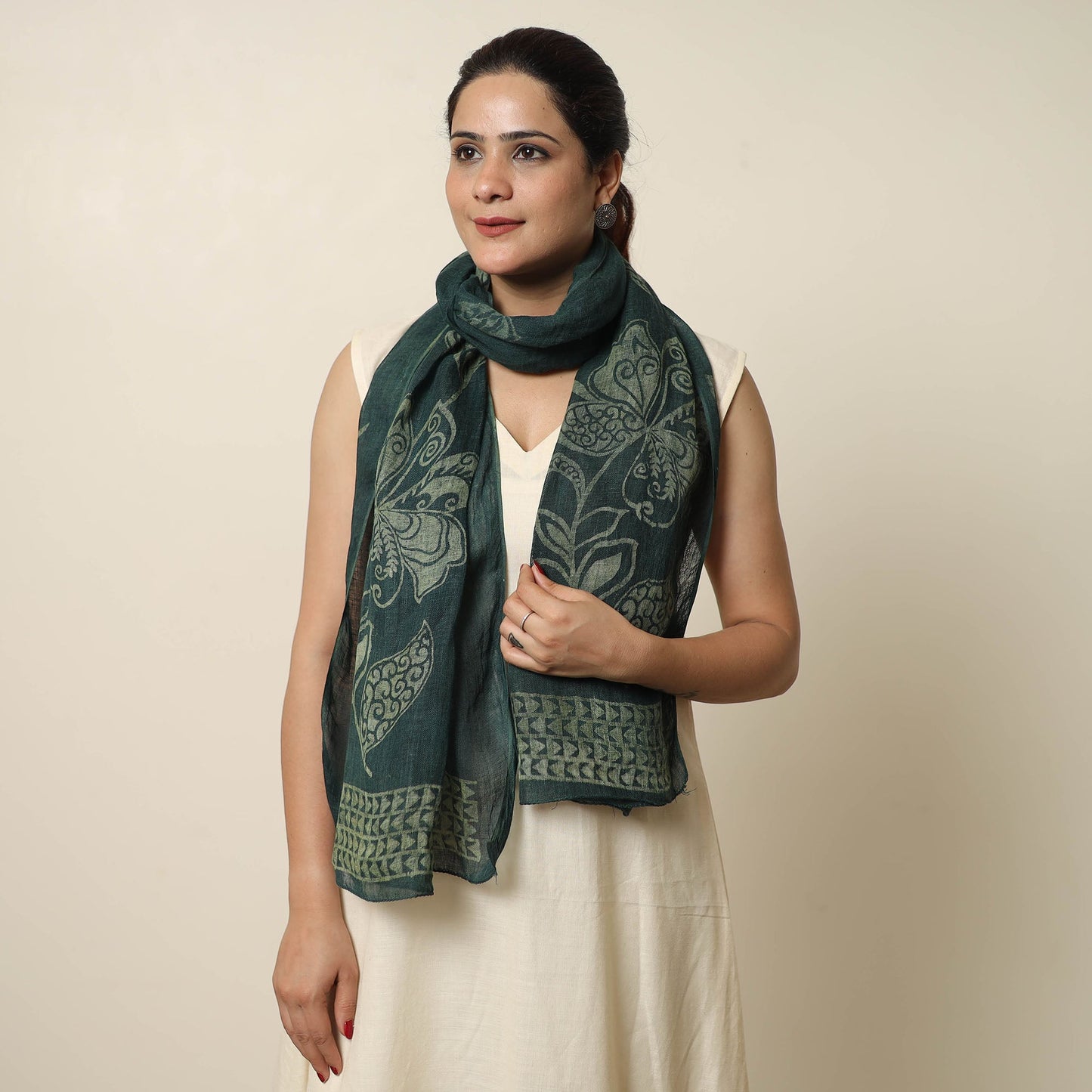 Buy Handloom Block Print Natural Dyed Linen Bindaas Stole
