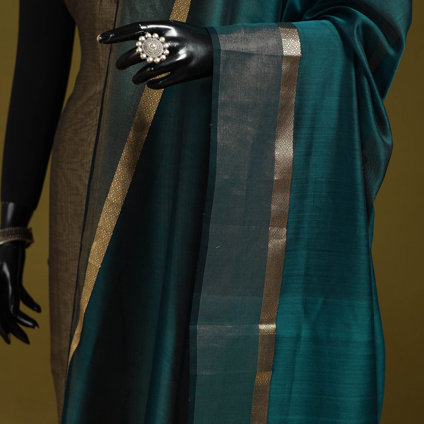 Handloom silk cotton maheshwari dupatta with zari border 30
