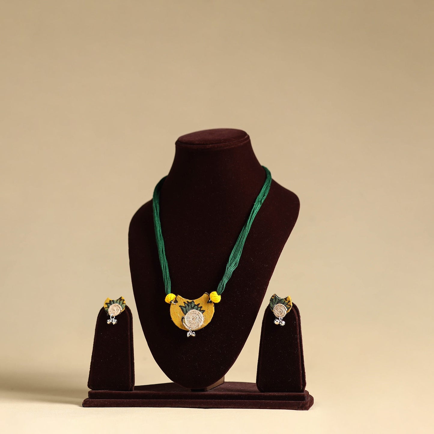 Buy Handmade Fabart Jute Necklace Set