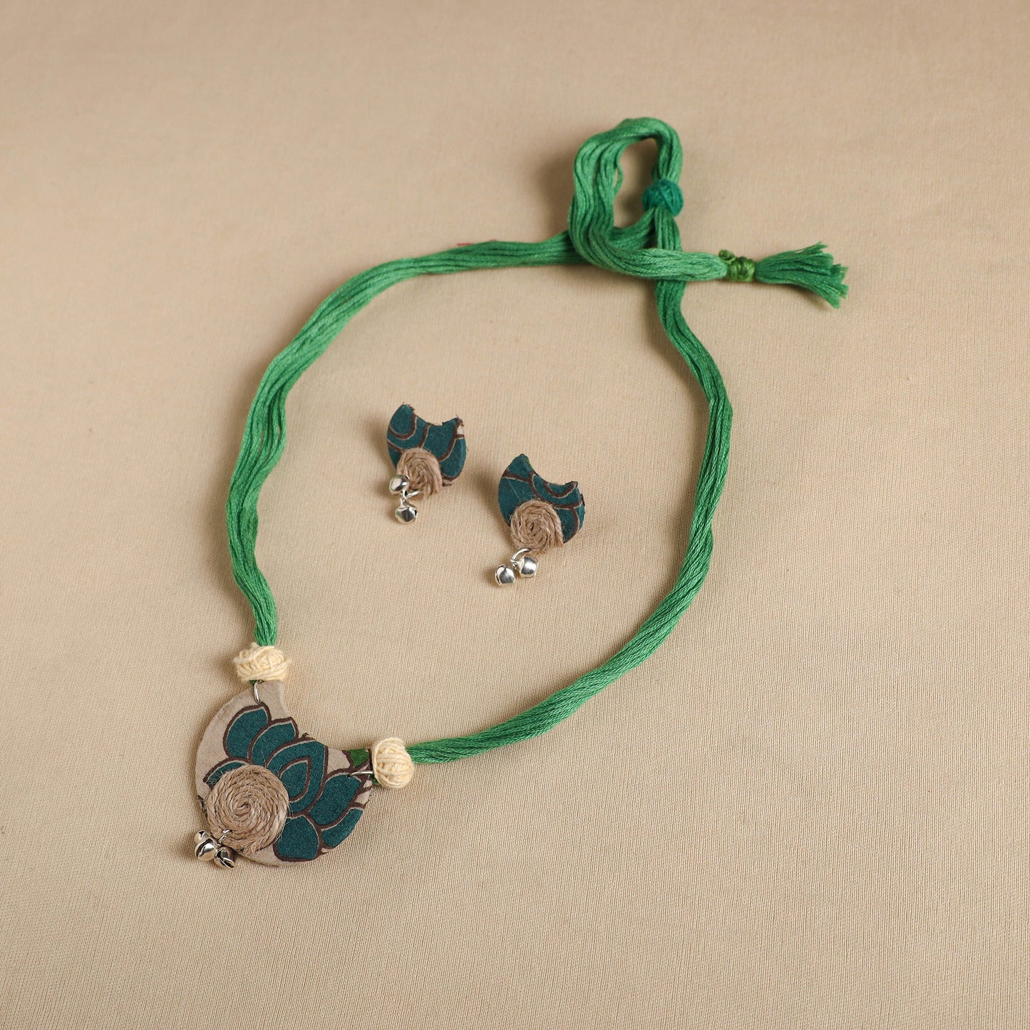 Handmade Fabart Jute Necklace Set
