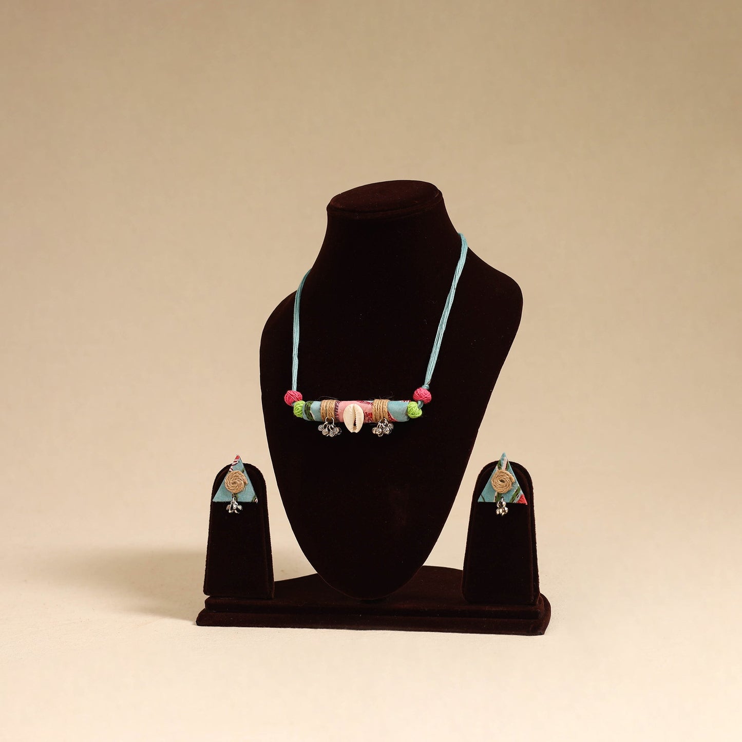 Green - handmade fabart shell necklace set 17 - handcrafted