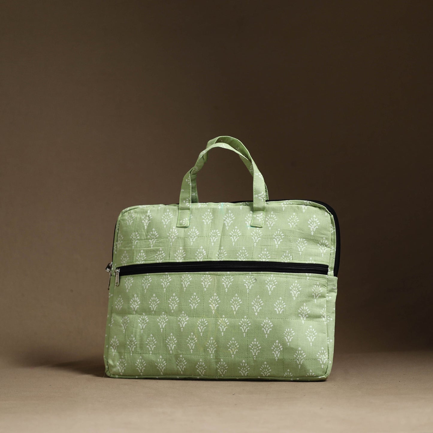 Green Handmade Quilted Cotton Laptop Bag (13 x 16 in)