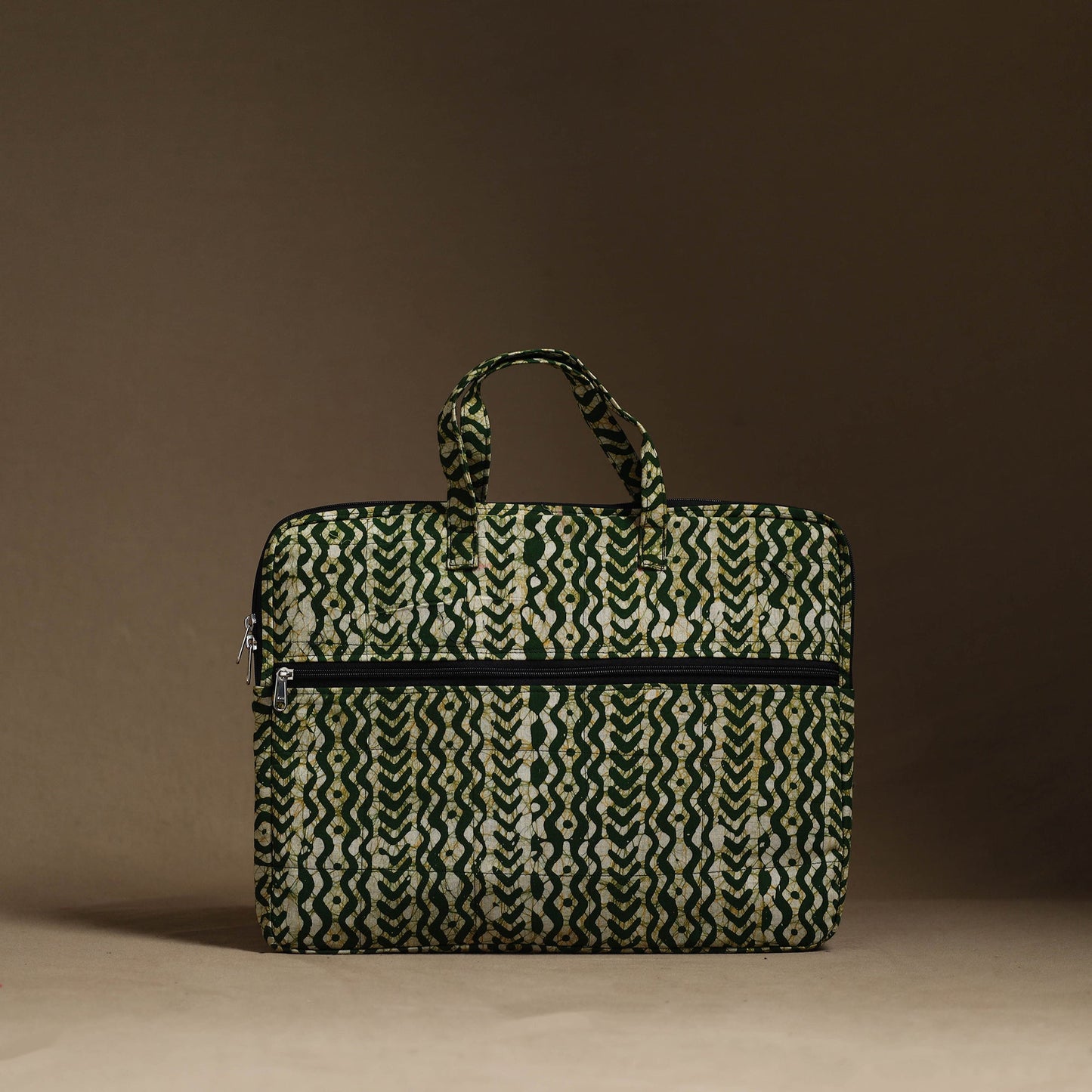 Green Handmade Quilted Cotton Laptop Bag (13 x 16 in)