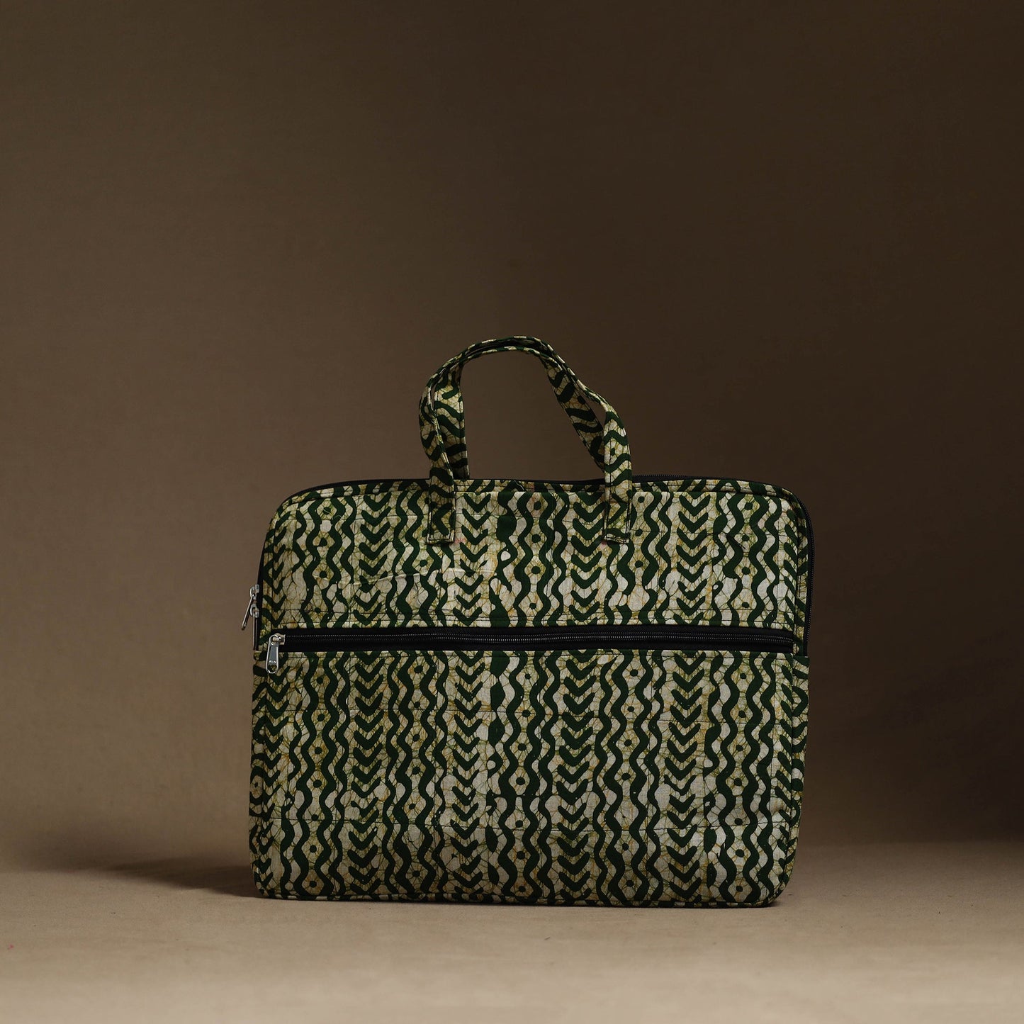 Green Handmade Quilted Cotton Laptop Bag (13 x 16 in)