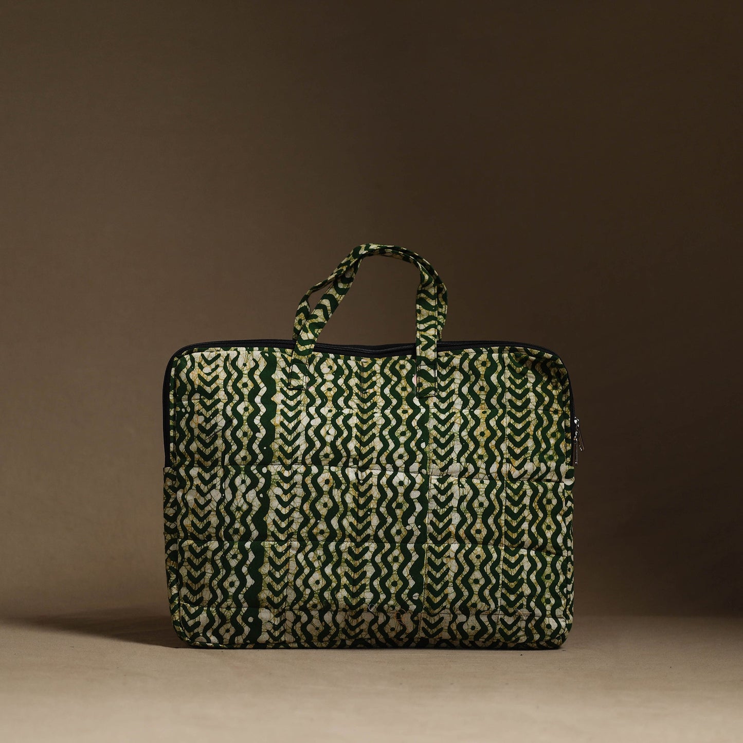 Green Handmade Quilted Cotton Laptop Bag (13 x 16 in)