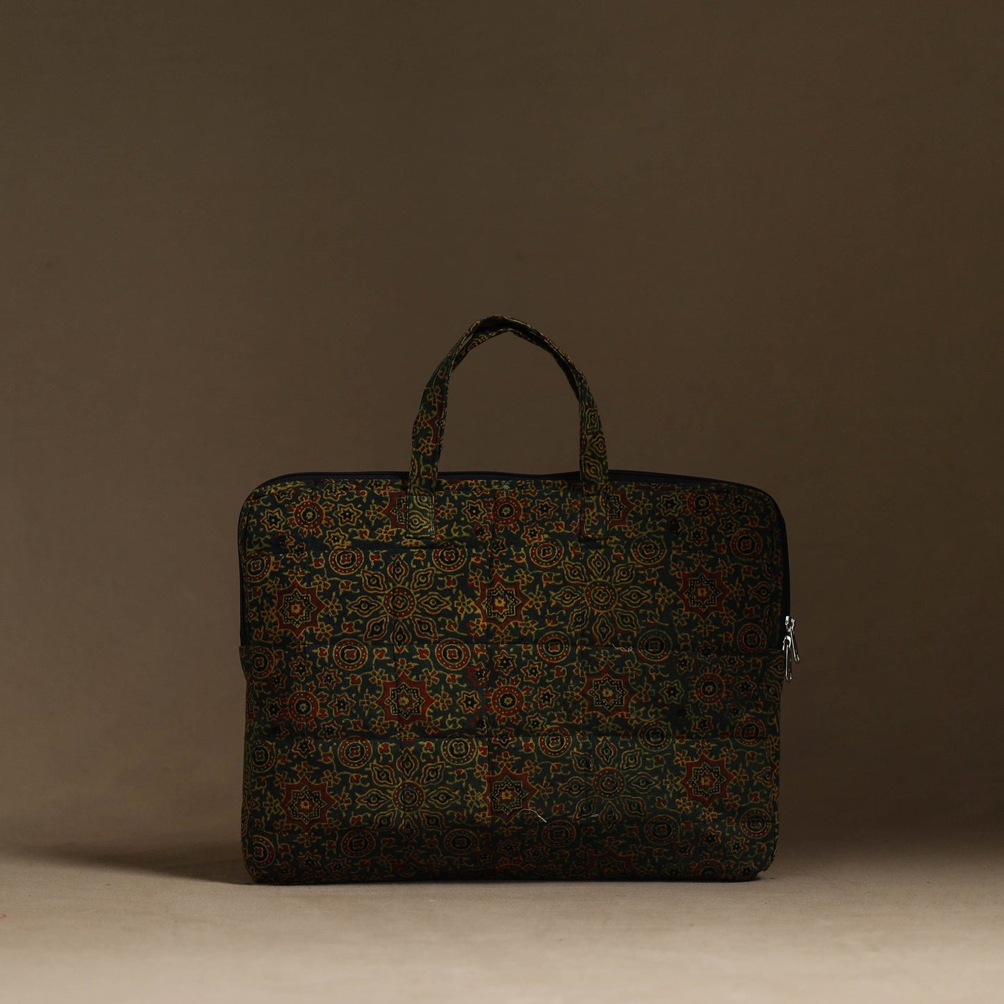 Green Handmade Quilted Cotton Laptop Bag (13 x 16 in)
