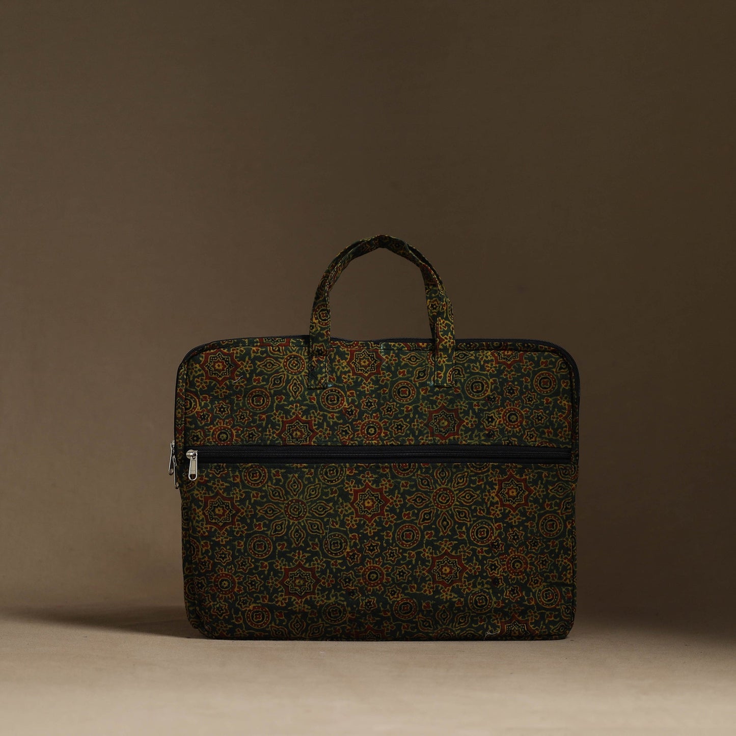 Green Handmade Quilted Cotton Laptop Bag (13 x 16 in)
