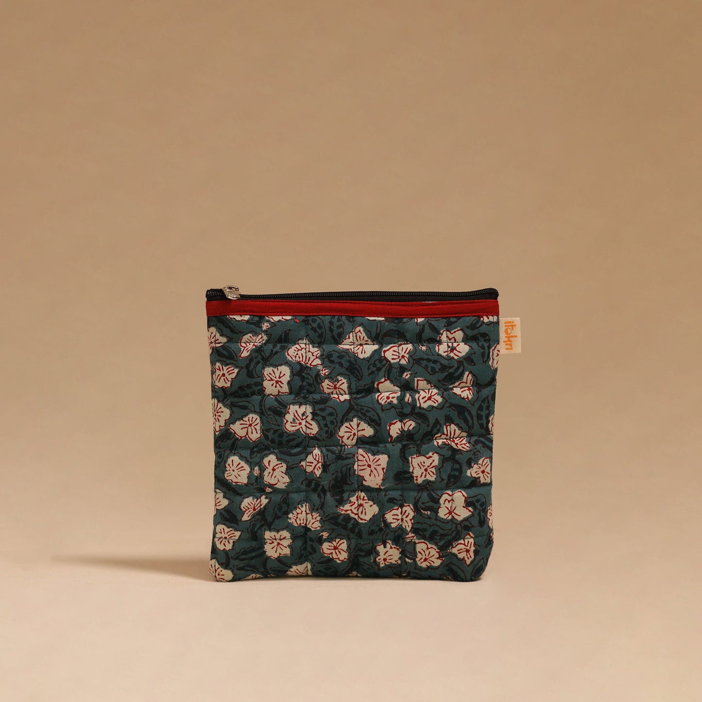 Handmade quilted utility pouch 04 - handcrafted