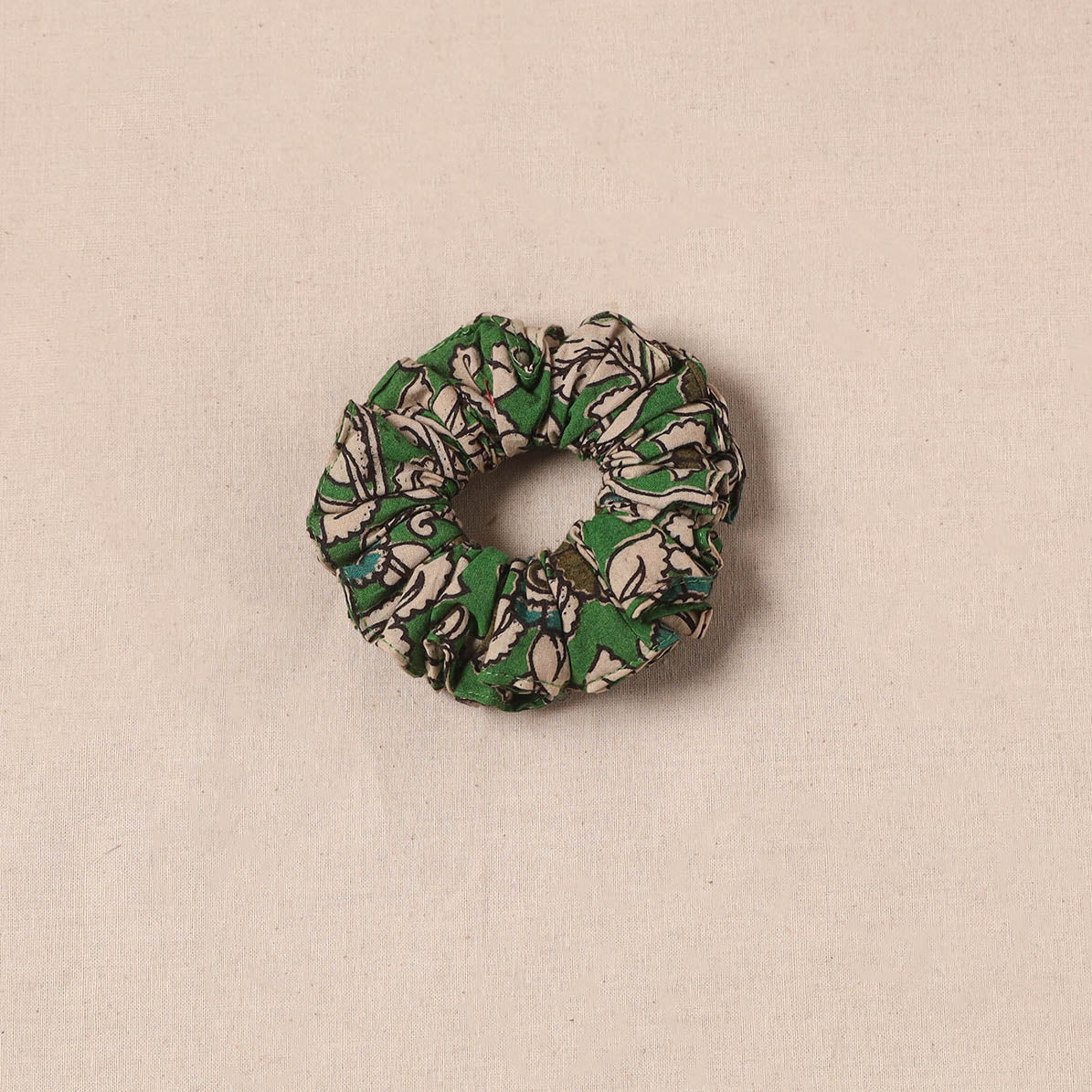 Handmade rubber band/scrunchie 107 - handcrafted