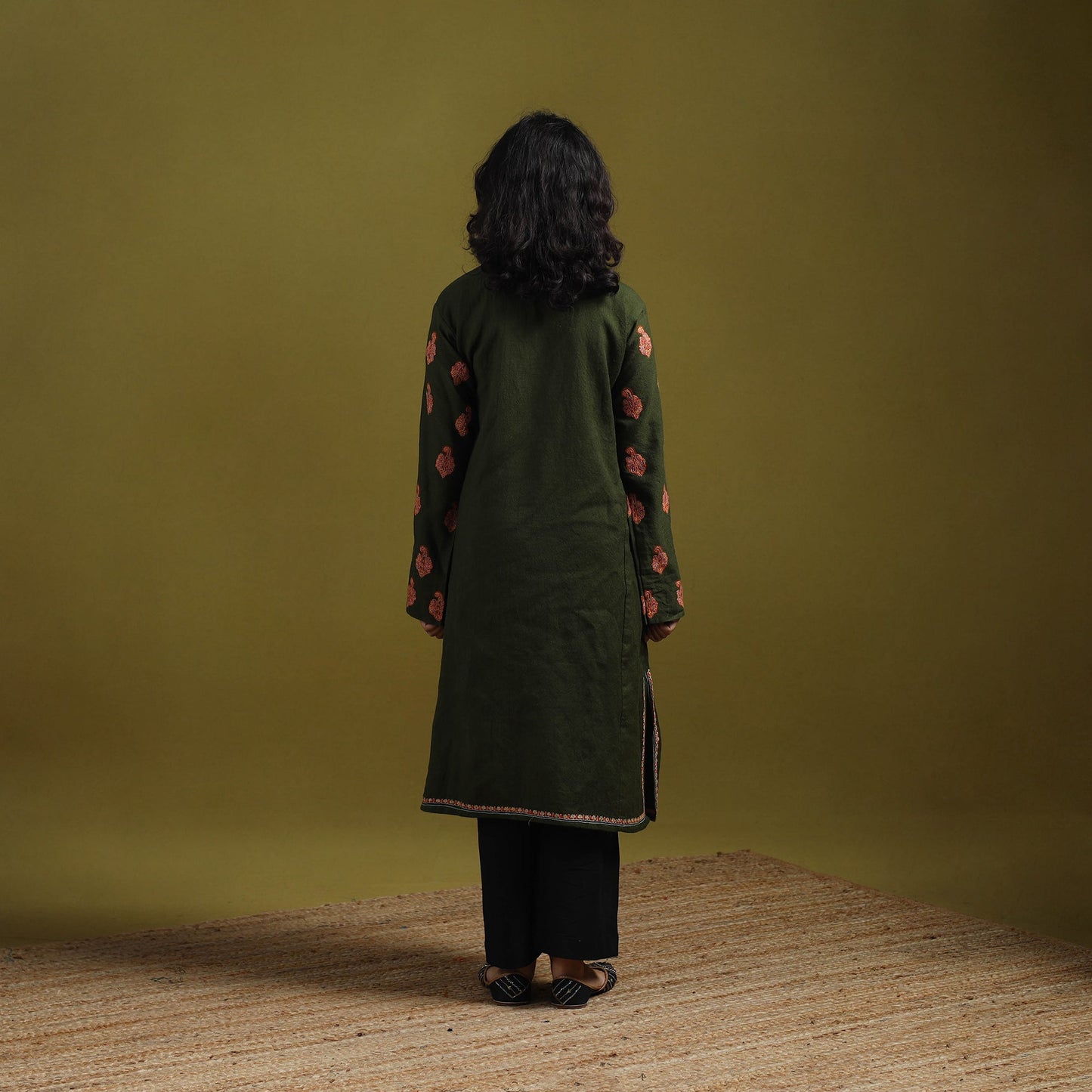 Handwoven sozni hand embroidered kashmiri merino wool