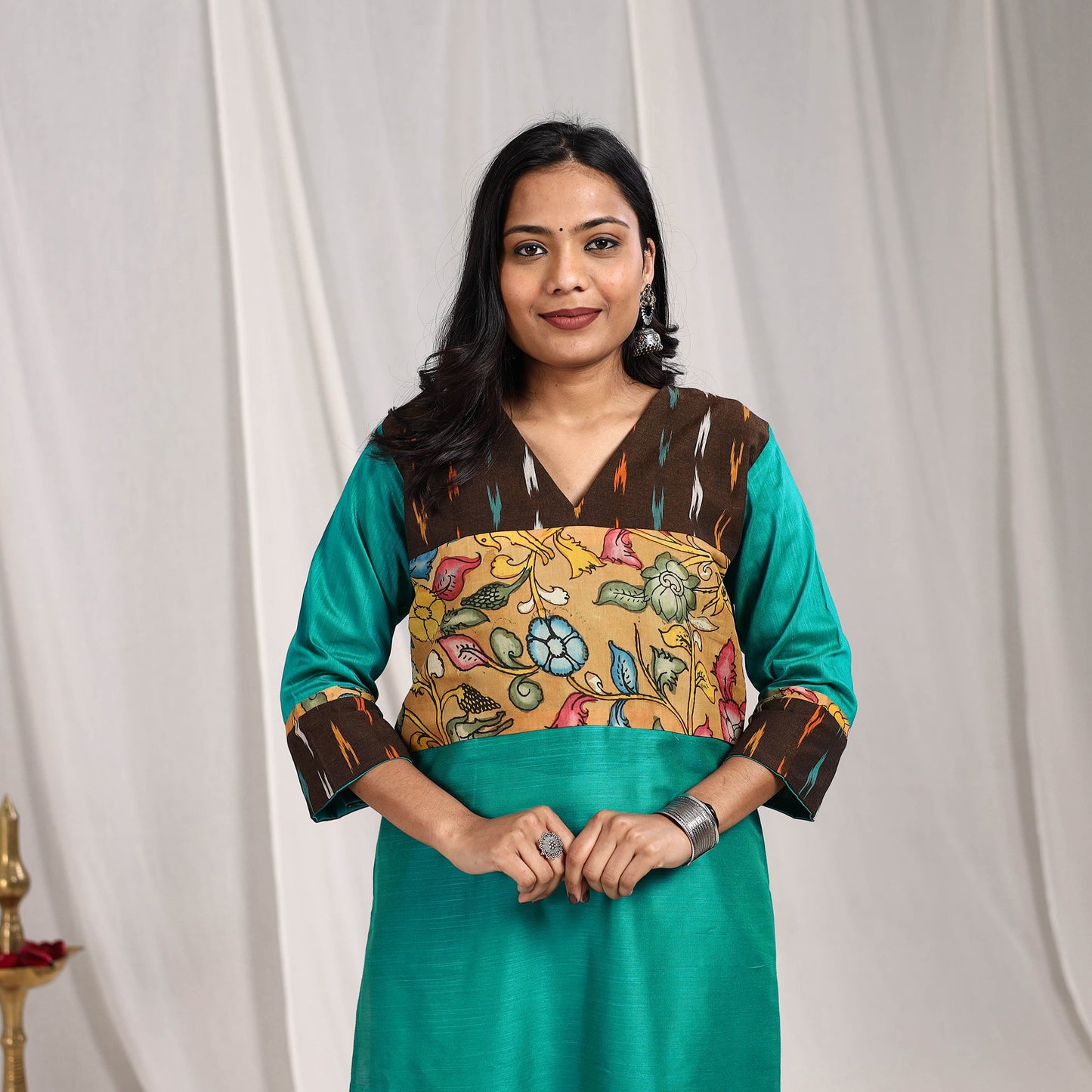 Green Haniya Slub Silk Straight Plain Kurta with Patchwork