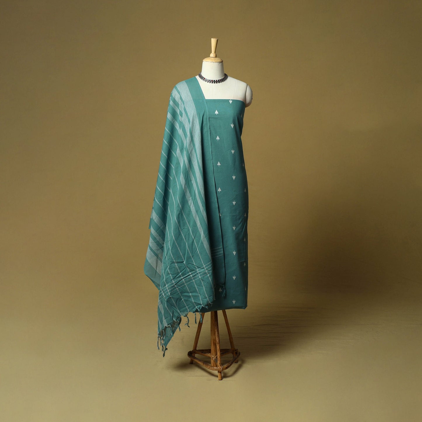 Jacquard cotton 3pc unstitched dress material 31