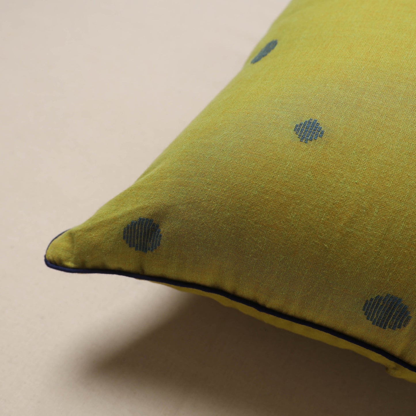 Jacquard weave cushion cover 20 - handcrafted