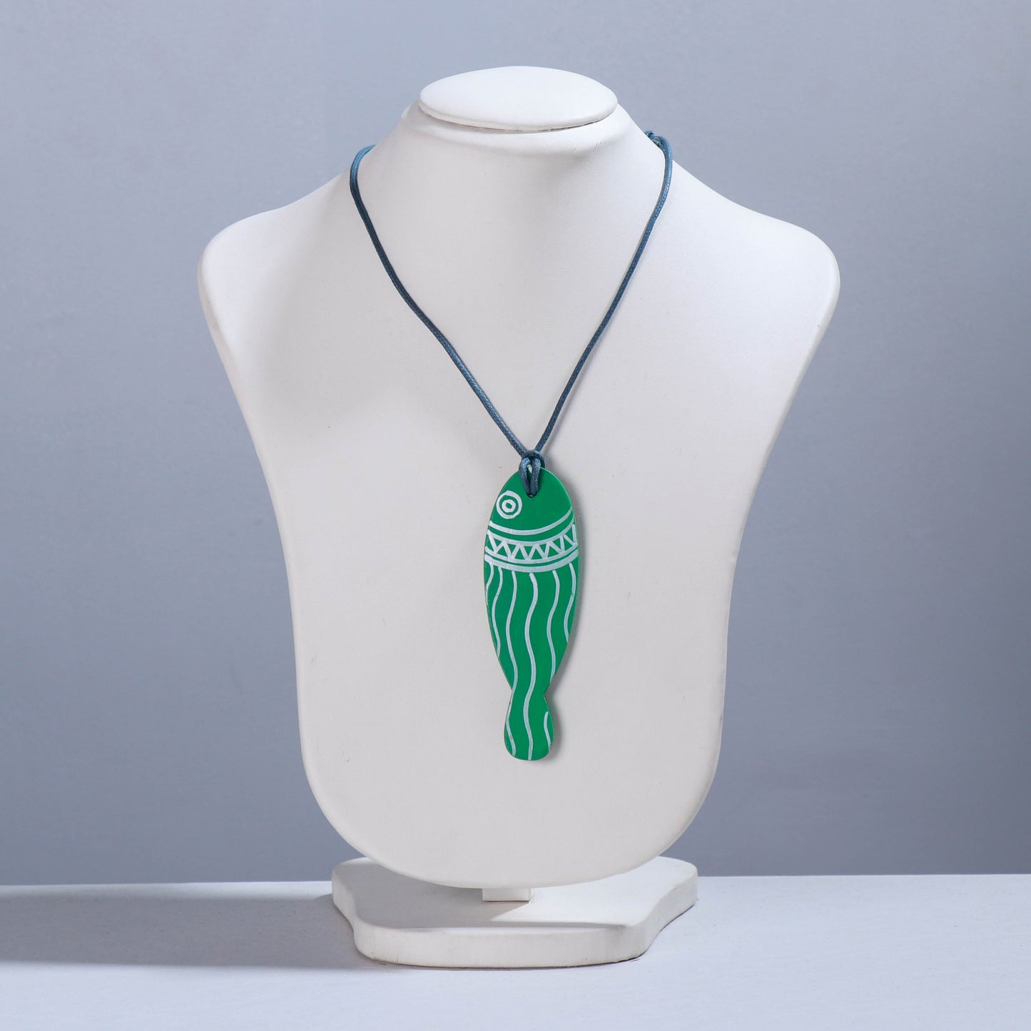 Shop Green Kerala Hand Painted Bamboo Fish Necklace