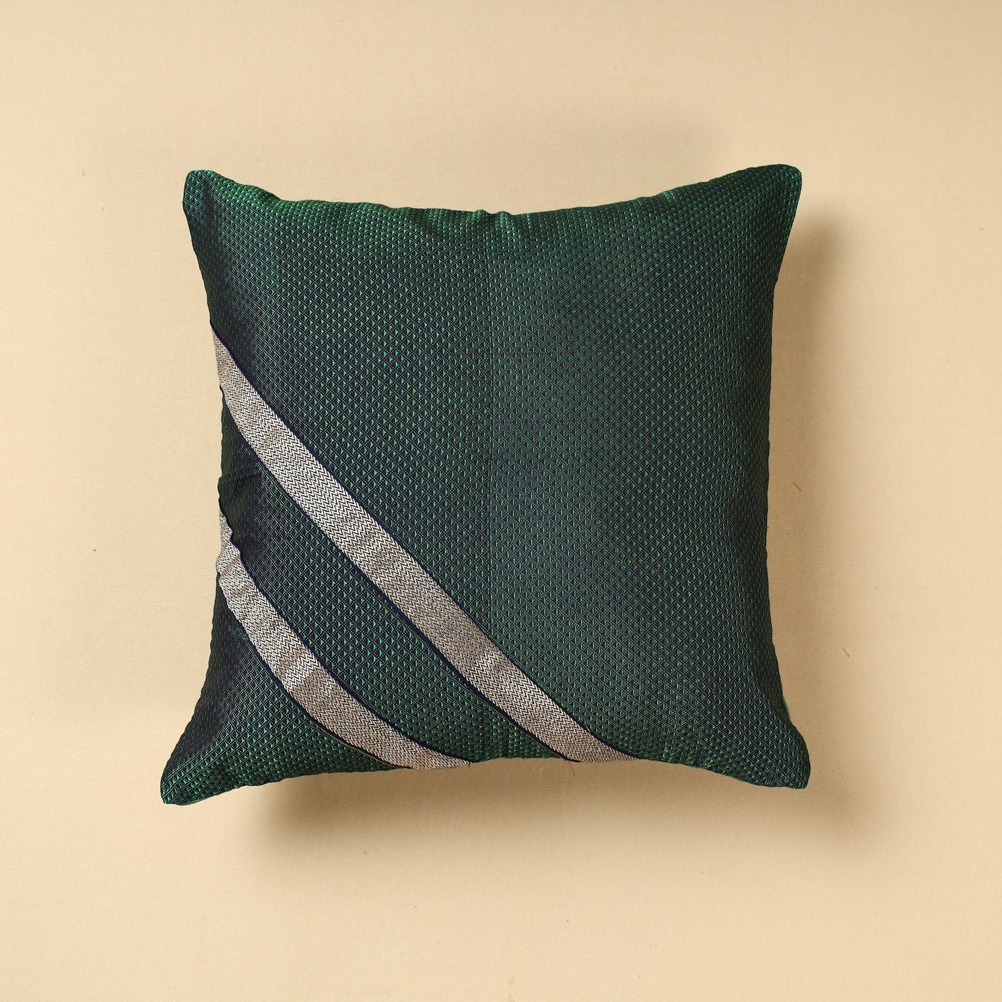 khun cushion cover