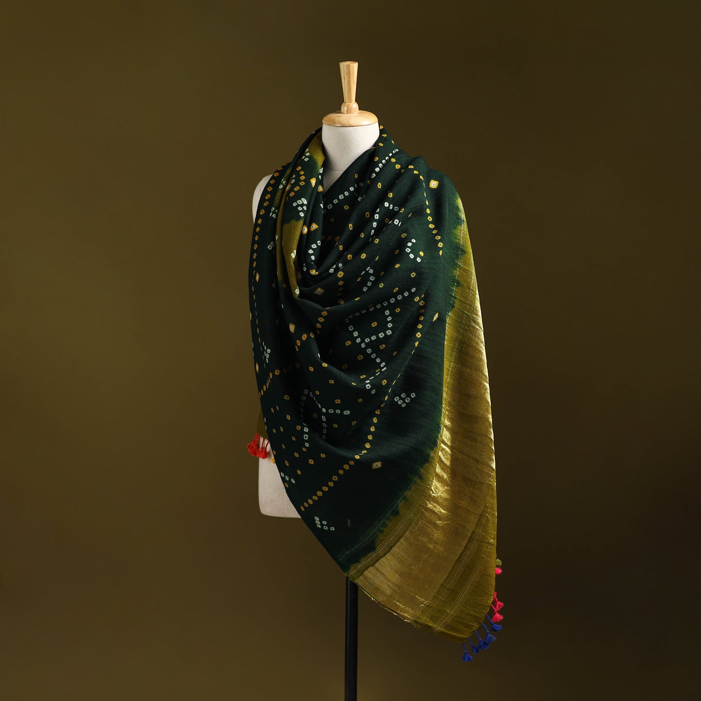 Kutch bandhani handwoven merino wool shawl with zari patta