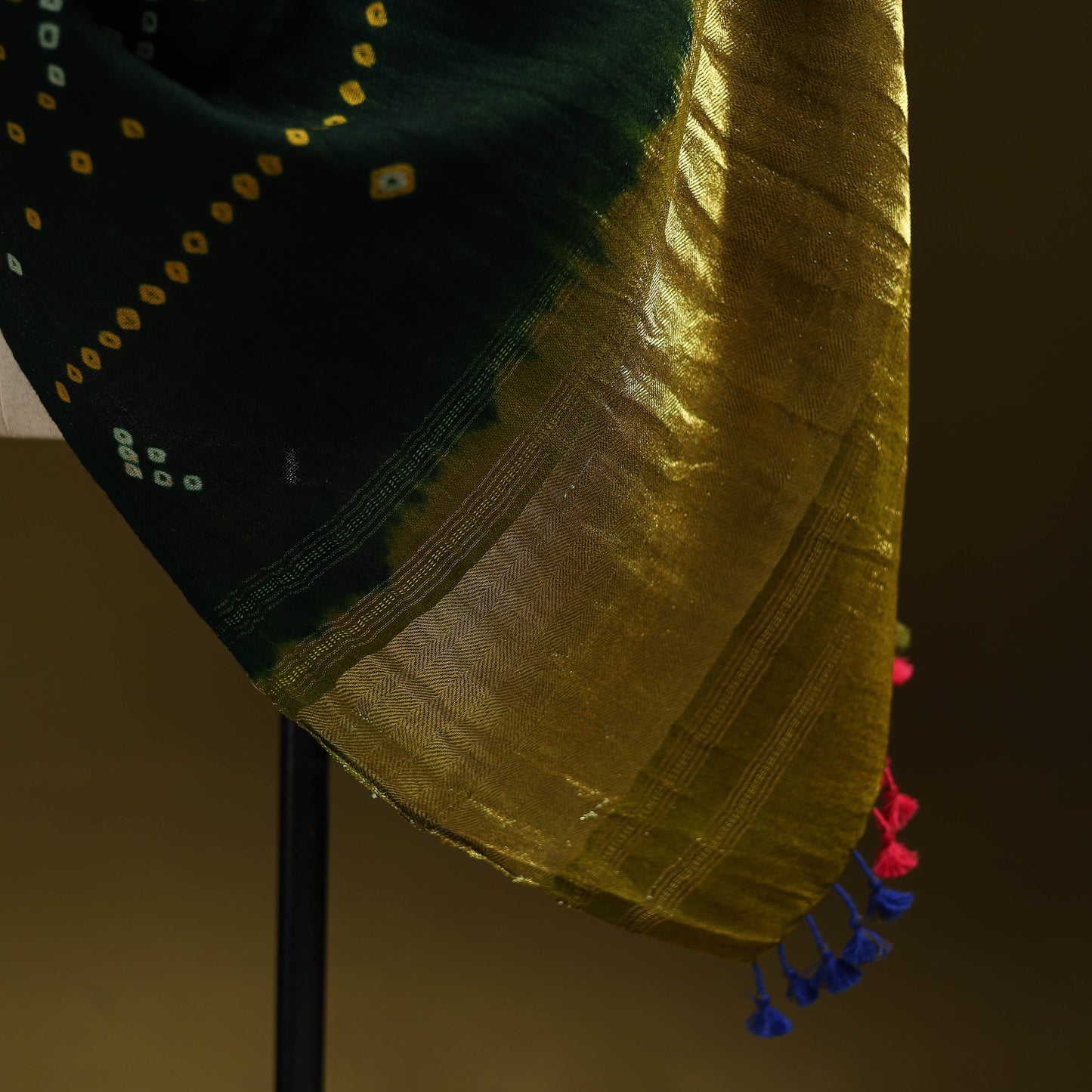 Kutch bandhani handwoven merino wool shawl with zari patta