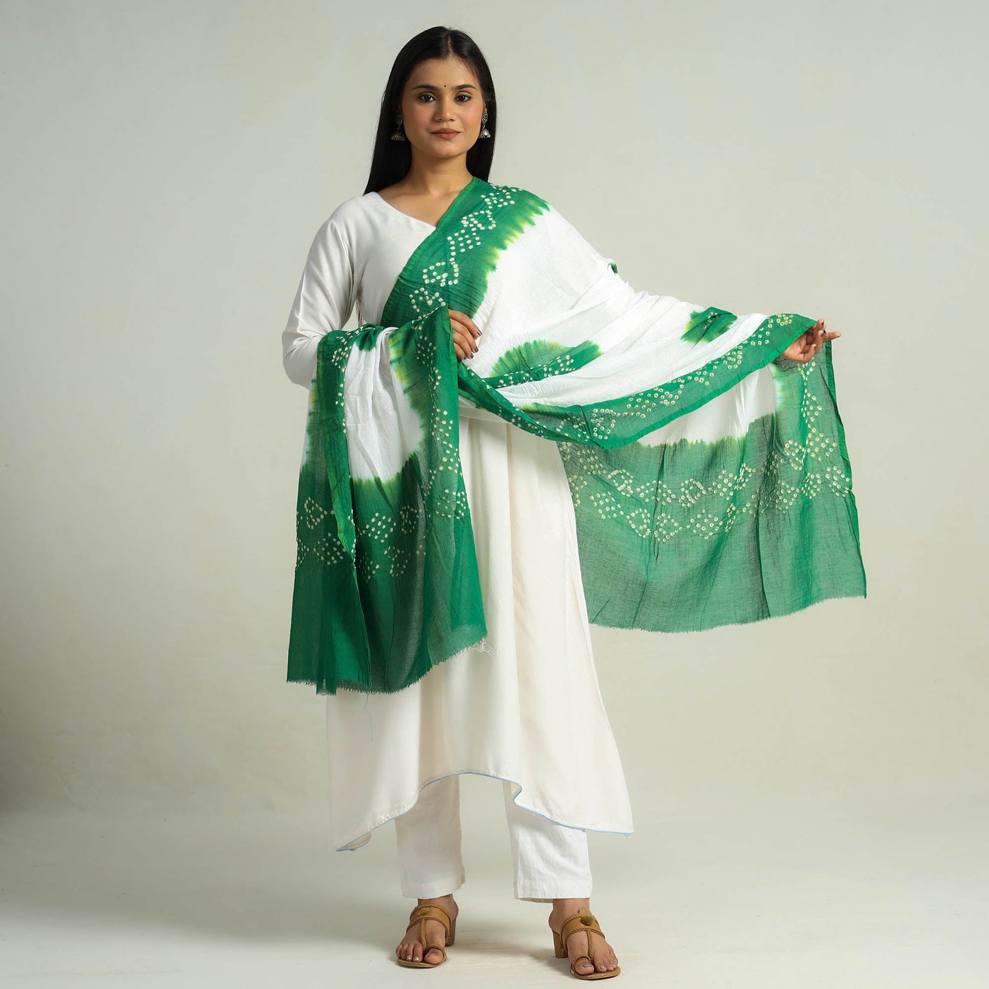 Kutch Bandhani Tie-Dye Cotton Dupatta 01
