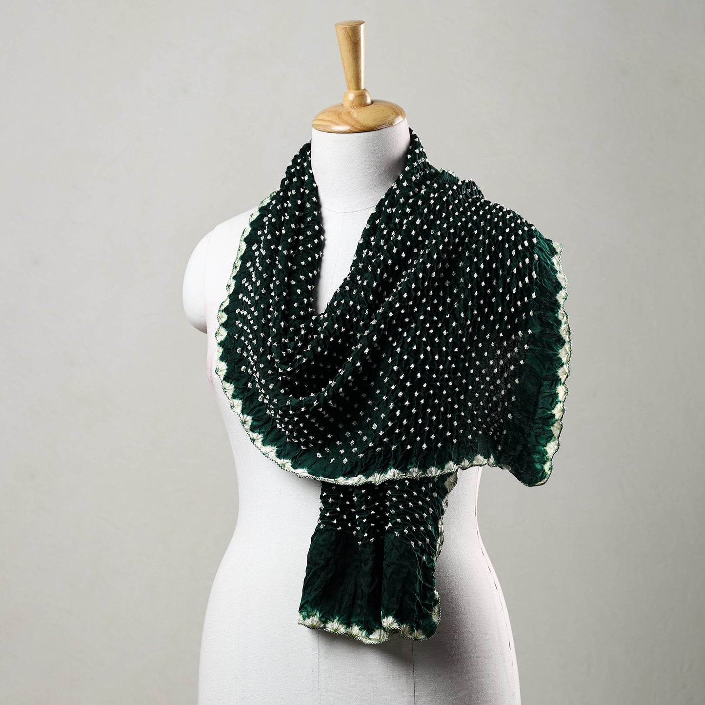 Kutch Bandhani Silk Stole - Tie-Dye Artistry