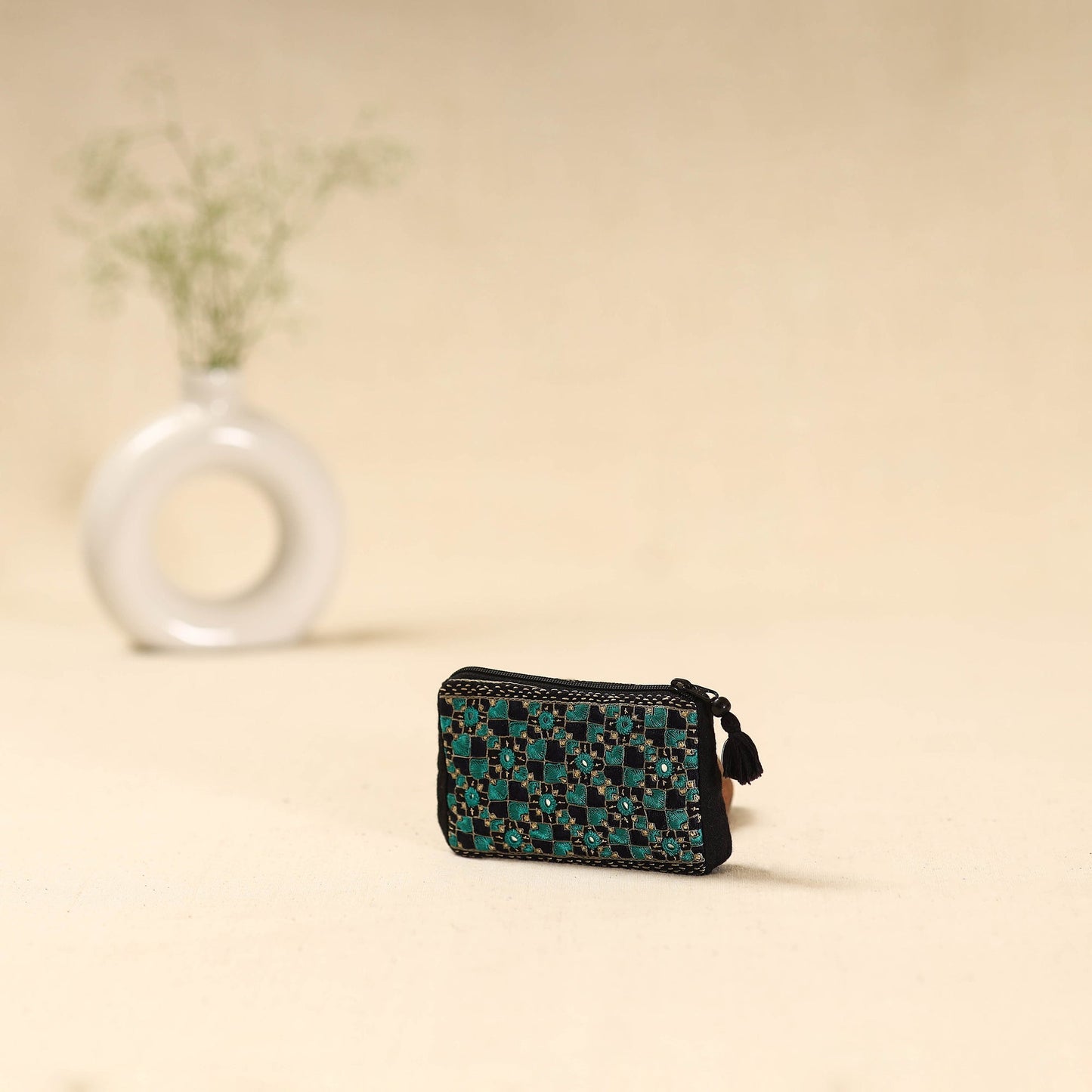 Kutch neran hand embroidered coin pouch 189 - handcrafted