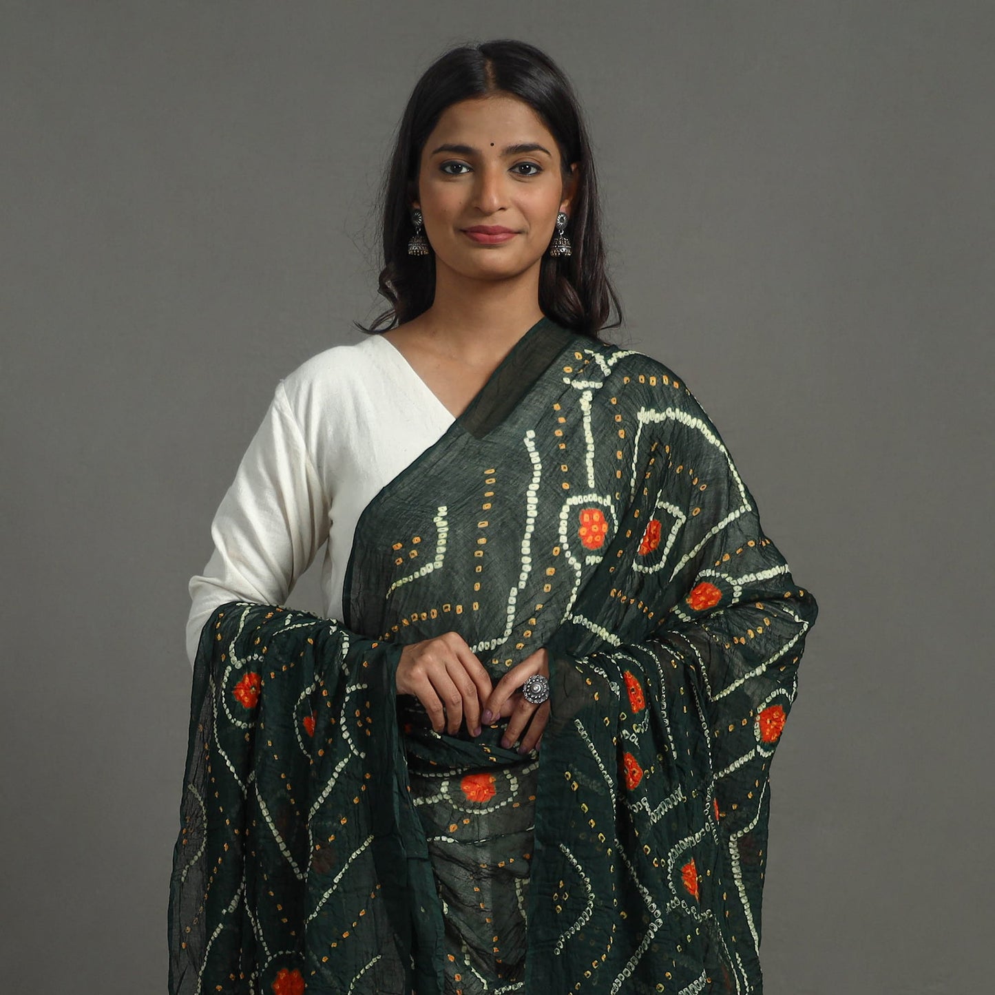 Buy Kutch Bandhani Dupatta Online l iTokri.com