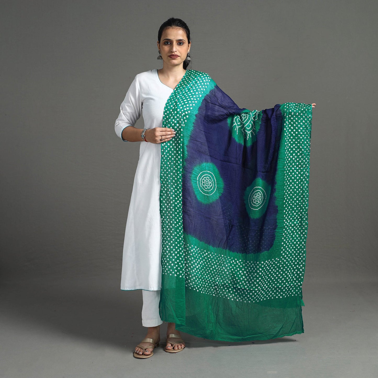Kutch Bandhani Dupatta Online in India