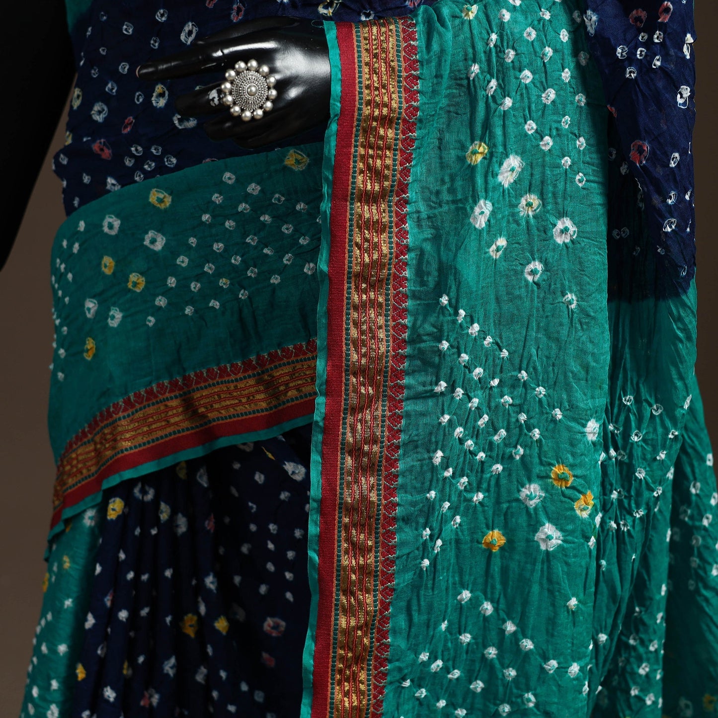 Kutch tie-dye cotton bandhani saree with blouse piece 02