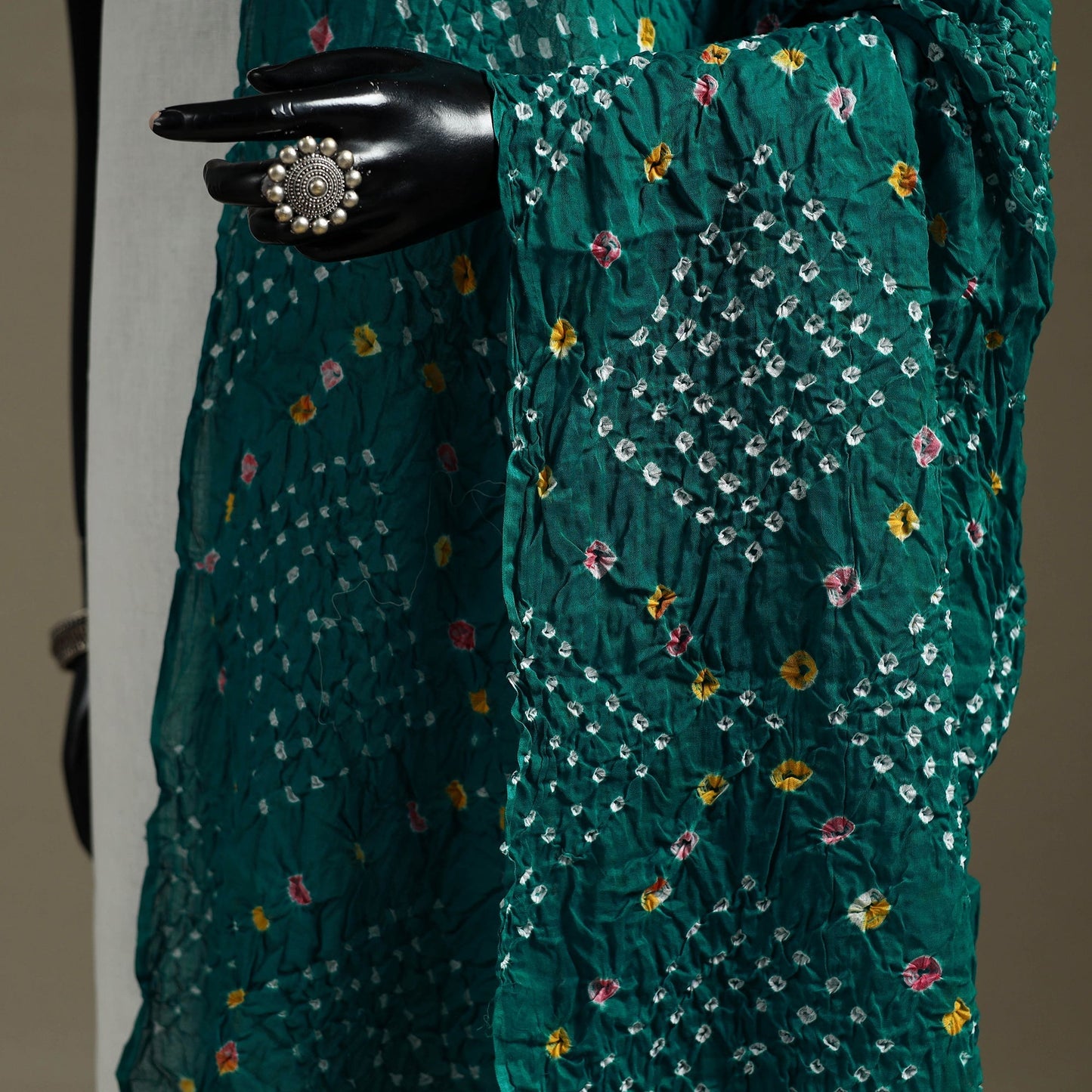 Kutch tie-dye mul cotton bandhani dupatta 02 - handcrafted