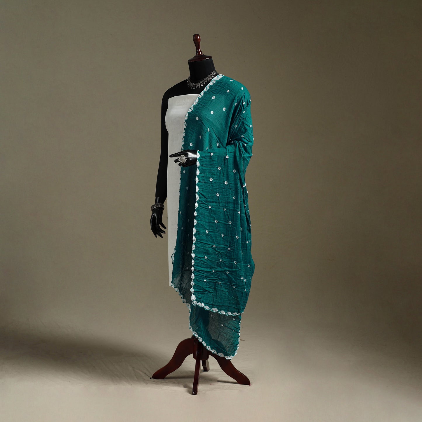 Kutch tie-dye mul cotton shibori bandhani dupatta 32