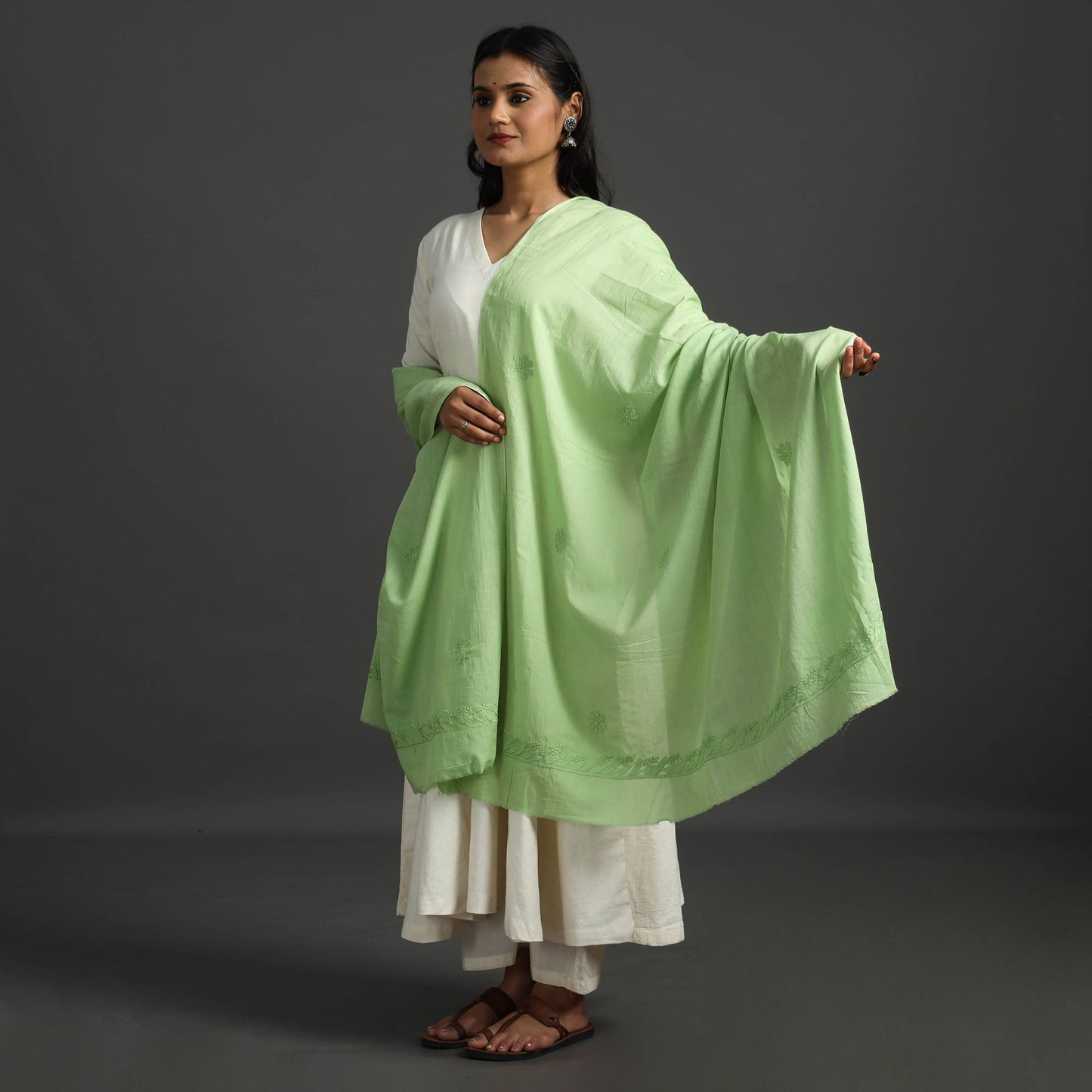 Buy Lucknow Chikankari Hand Embroidery Cotton Dupatta 31 Online l iTokri.com