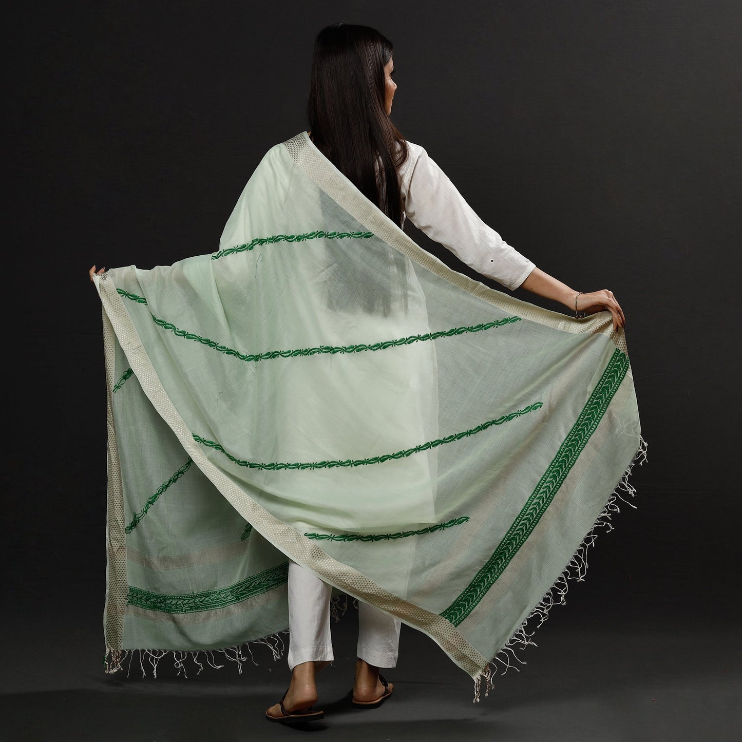 Lucknow Chikankari Hand Embroidery Maheshwari Silk Handloom Dupatta Online