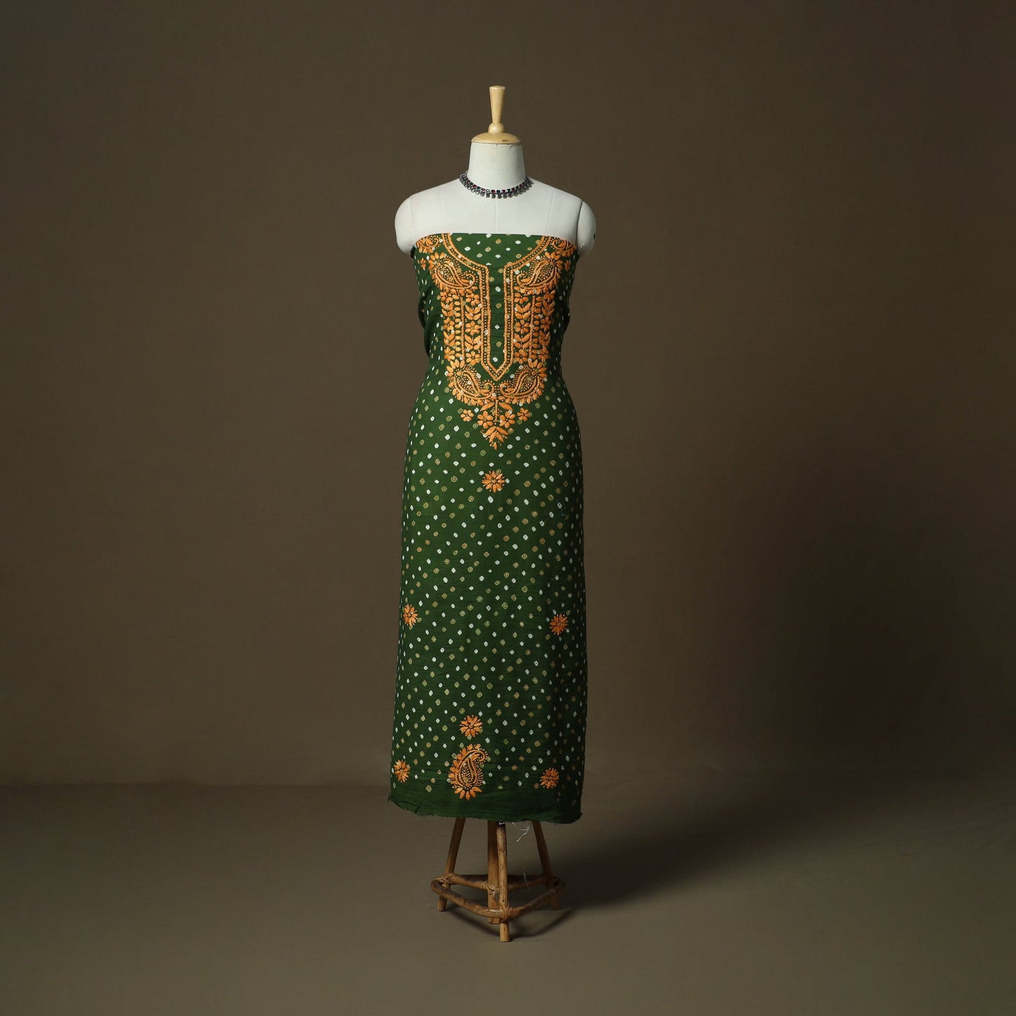Lucknowi chikankari hand work bandhani unstitched kurta