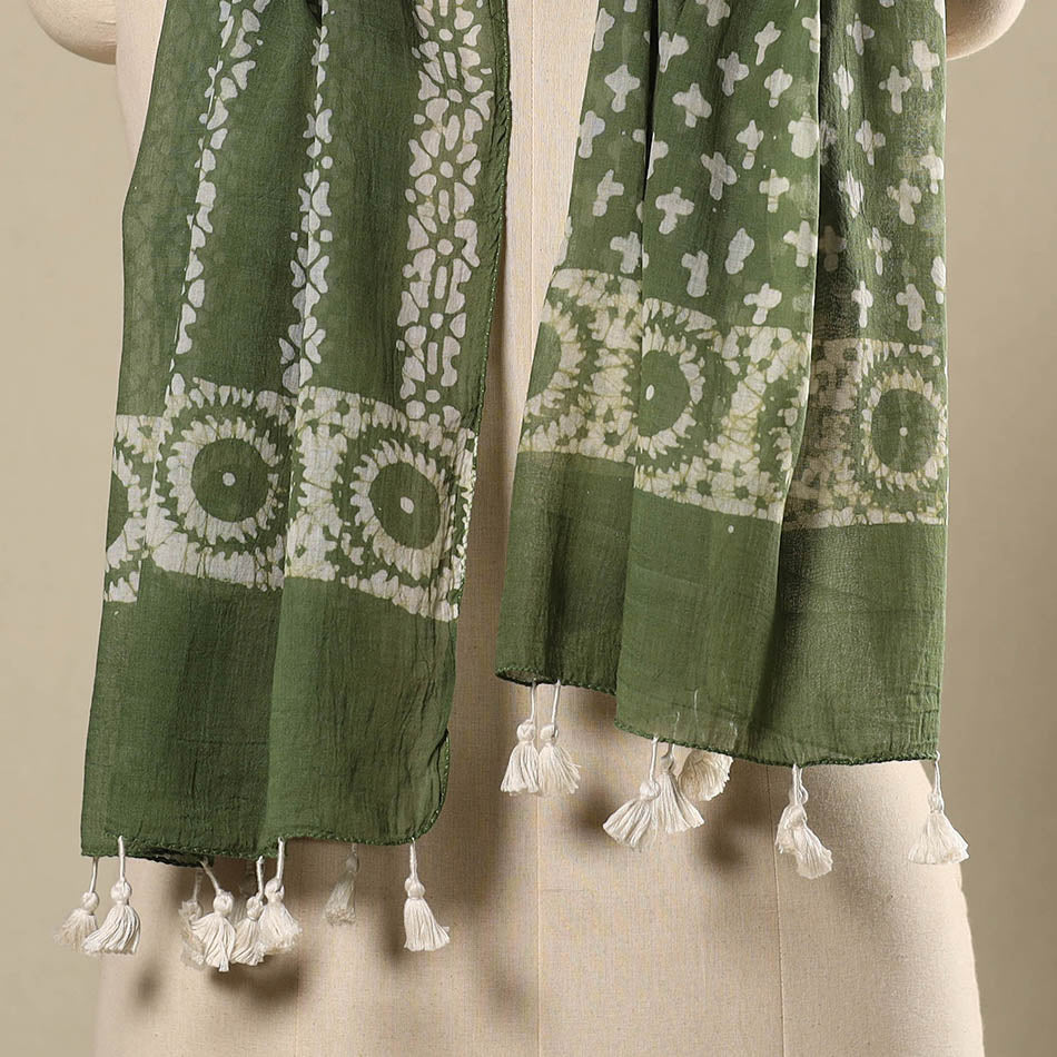 Green Mul Cotton Hand Batik Print Stole with Tassels