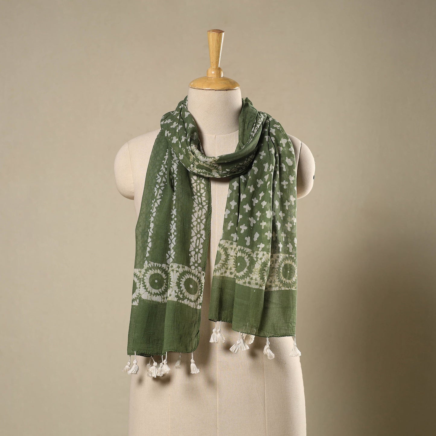 Green Mul Cotton Hand Batik Print Stole with Tassels