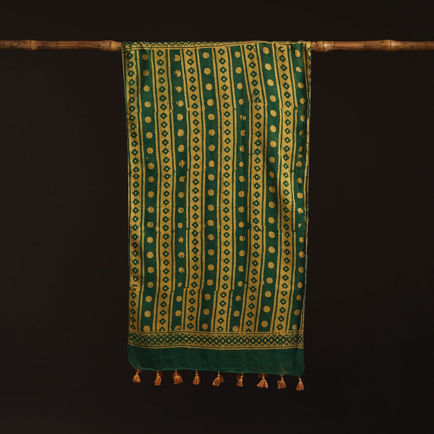 Mul cotton kutch hand batik stole with tassels 06