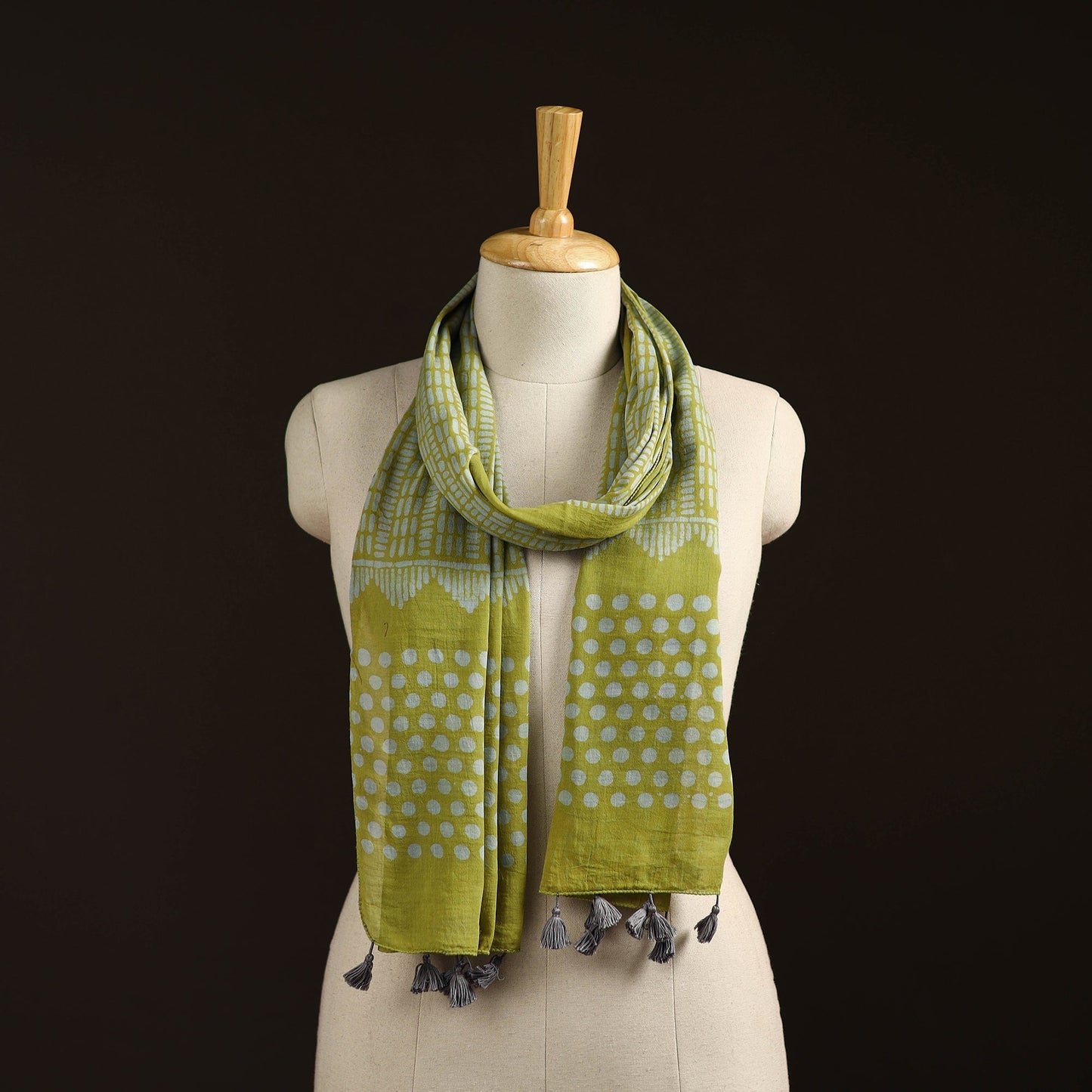 Mul cotton kutch hand batik stole with tassels 36