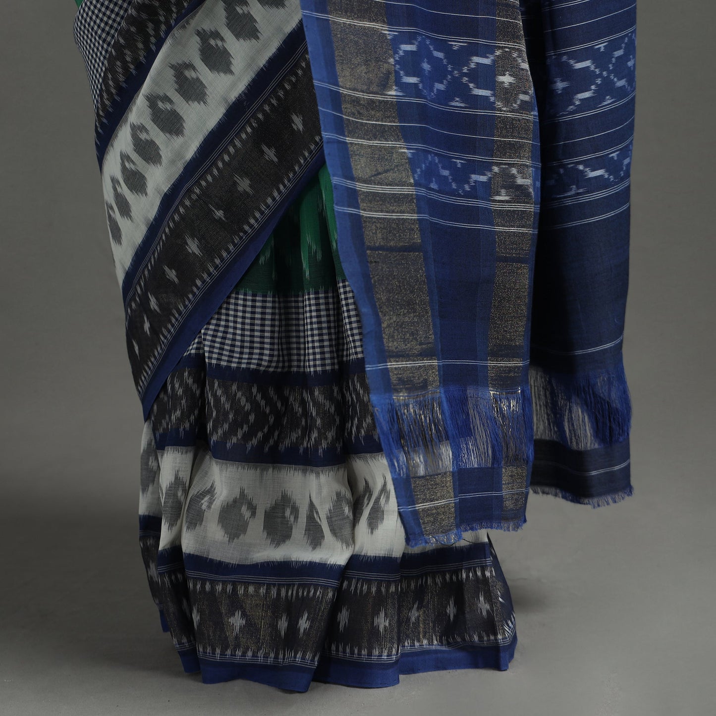 Pochampally Ikat Weave Pure Handloom Cotton Saree 01 Online