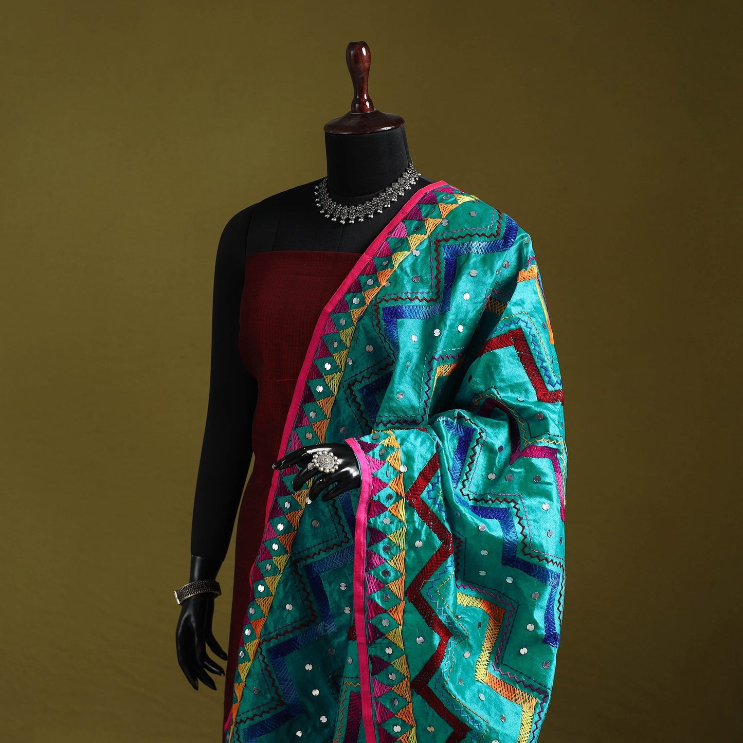 Ranihati chanderi silk zig zag hand embroidery dupatta 02