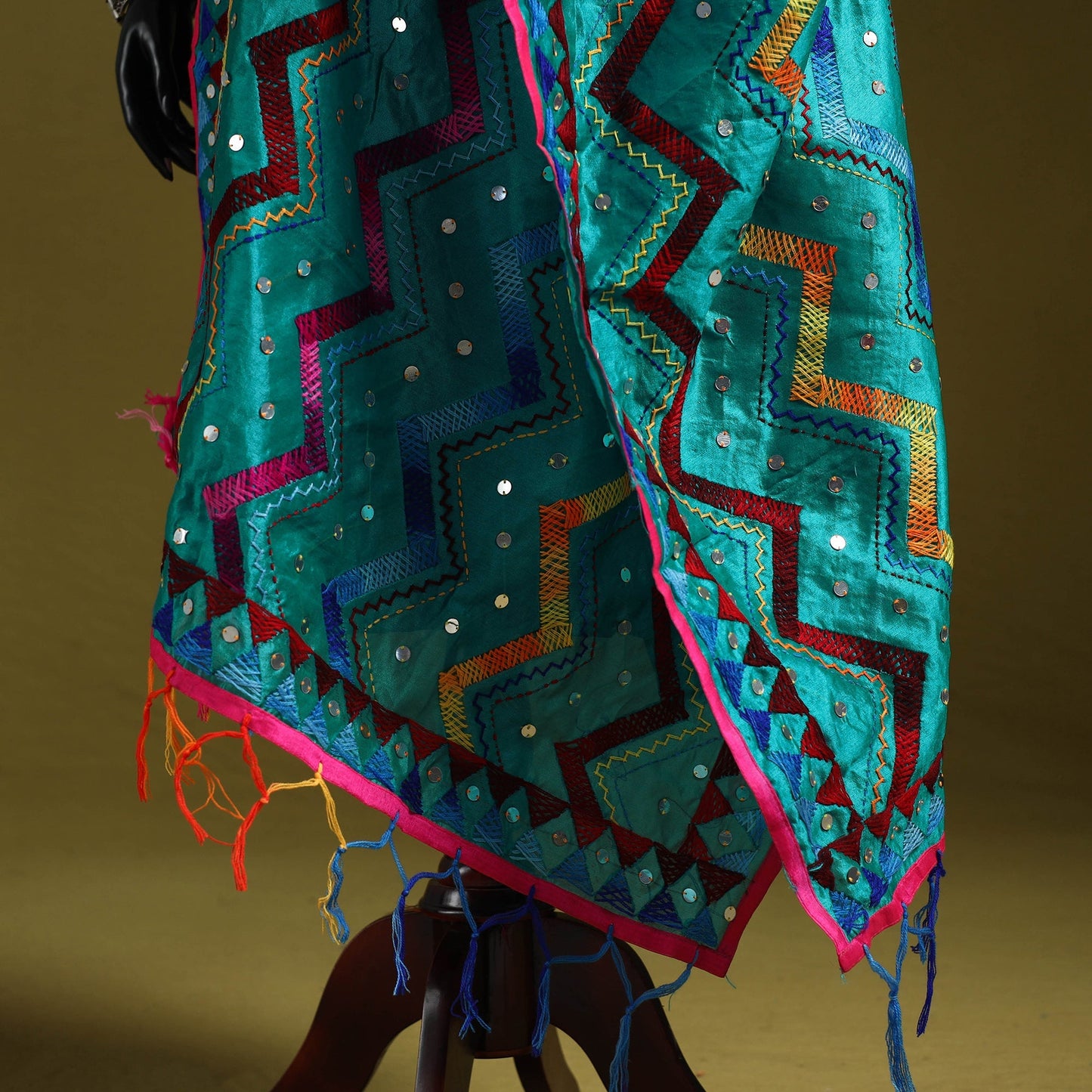 Ranihati chanderi silk zig zag hand embroidery dupatta 39