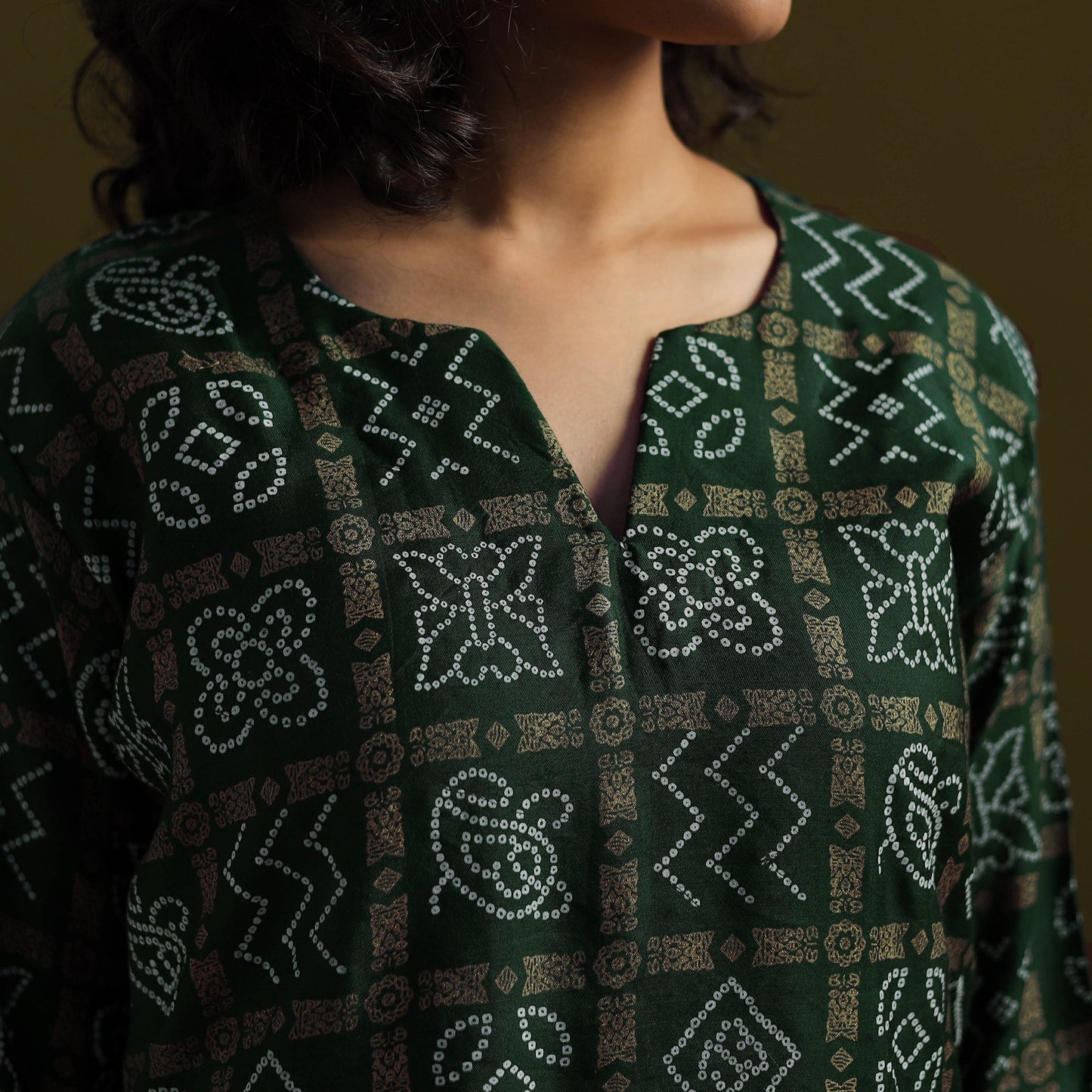 Green - silk bandhani kurta set with lagdi patta (set of 2)