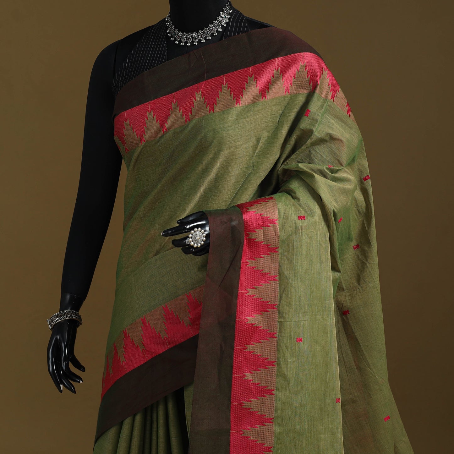 Thread buti cotton kanchipuram saree with border 29