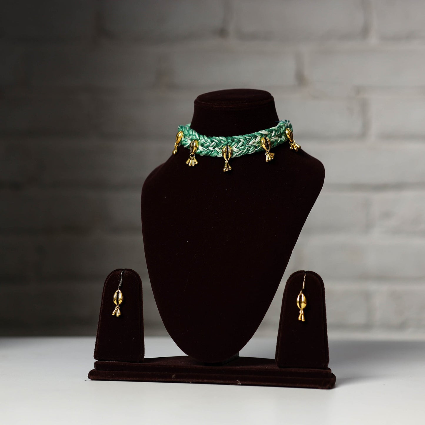 Green - thread work german silver necklace set 06